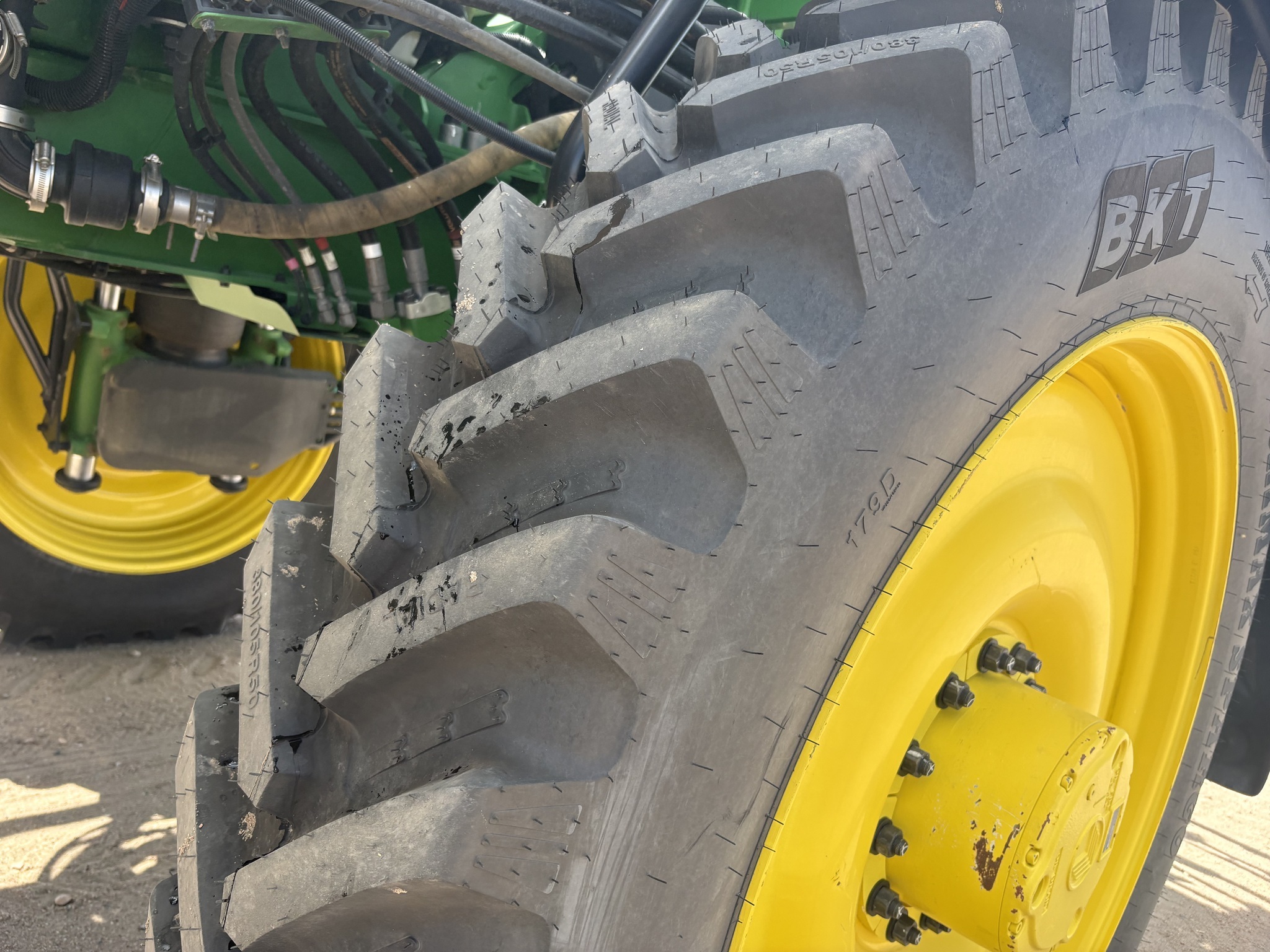 2024 John Deere 616R Self-Propelled Sprayer