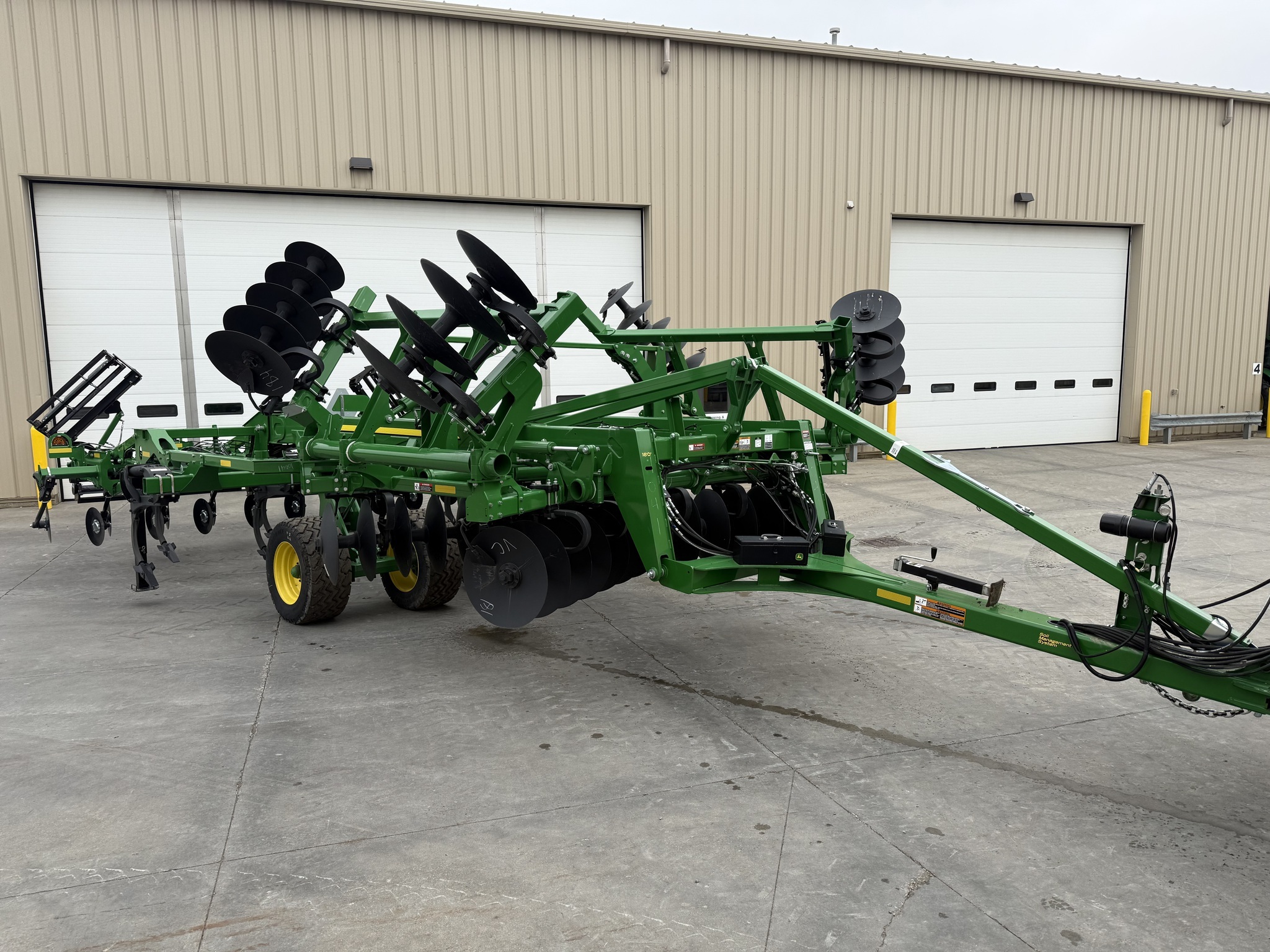 2022 John Deere 2730 Disk Chisel