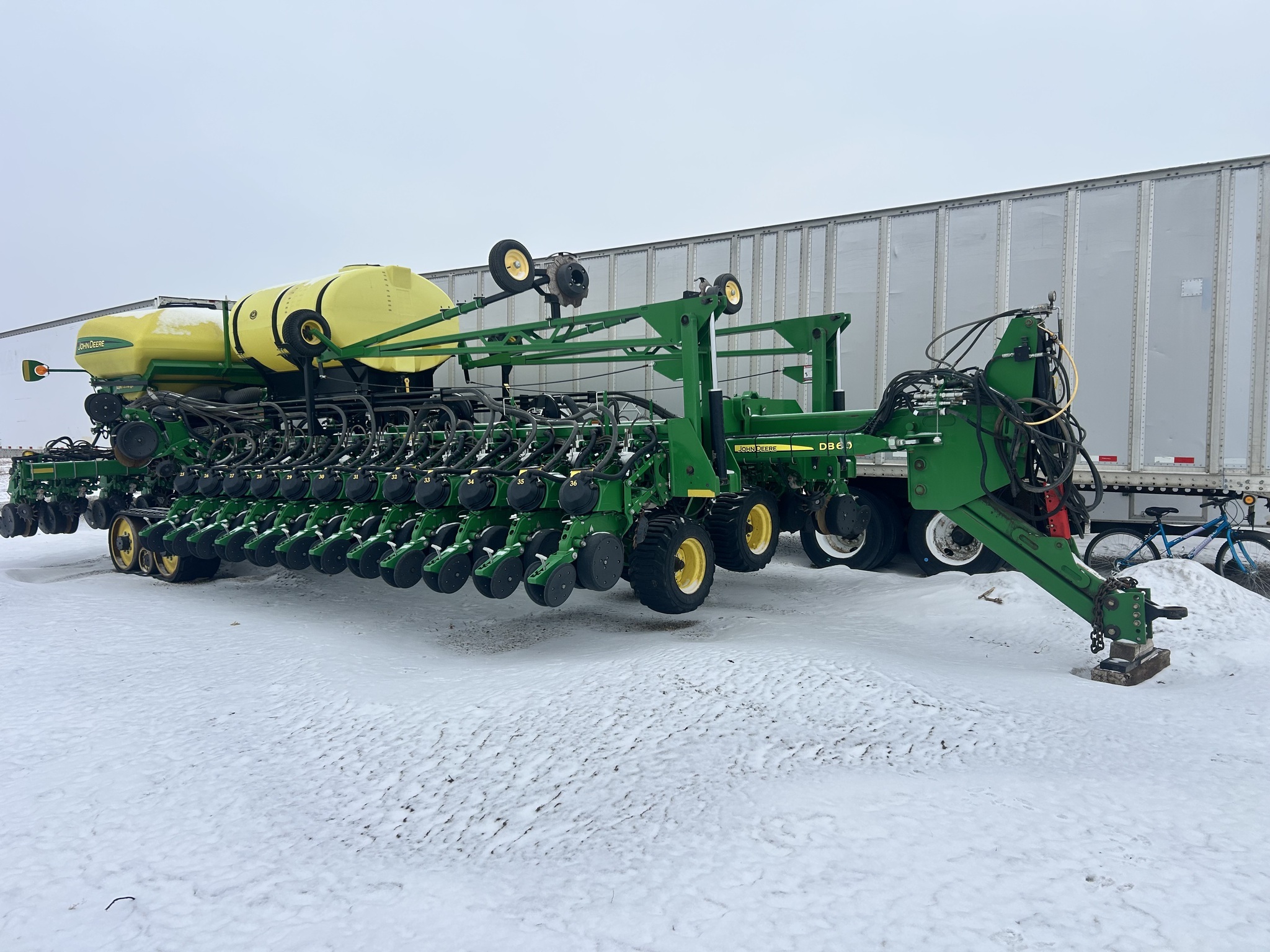 2016 John Deere DB60 Planter