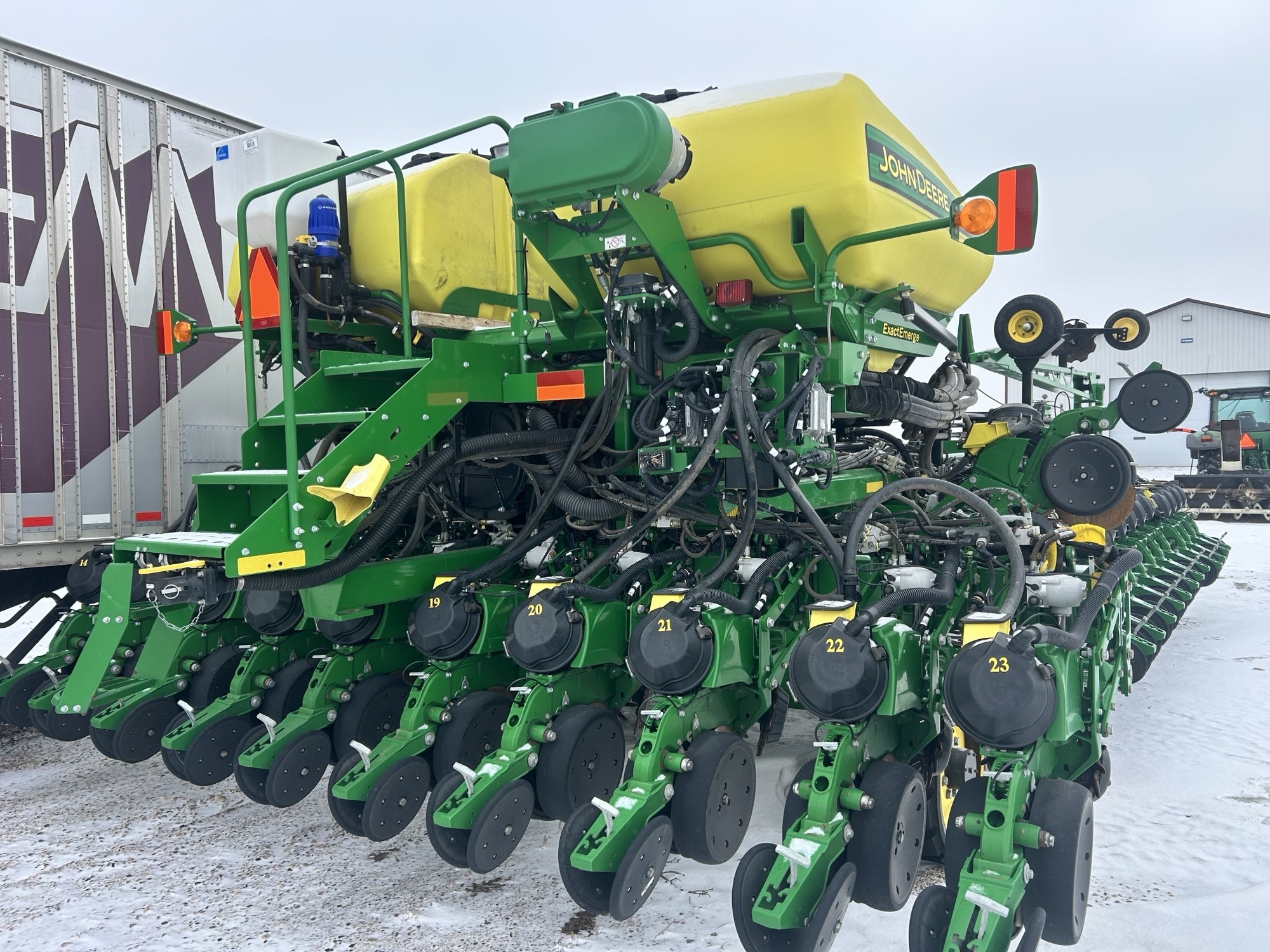2016 John Deere DB60 Planter