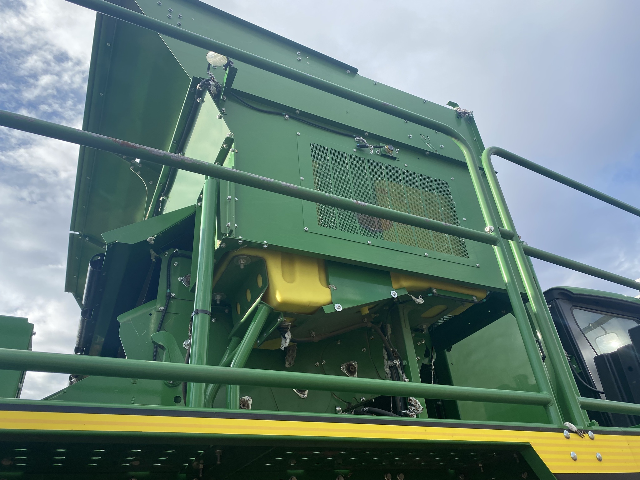 2020 John Deere CS690 Cotton Equipment
