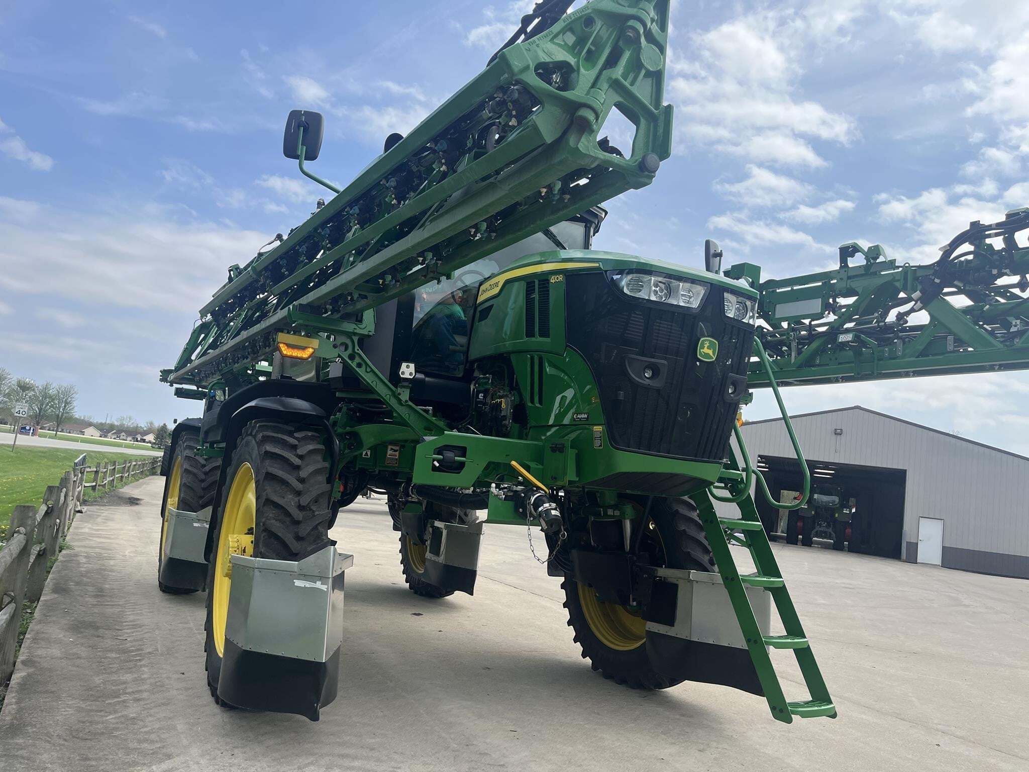 2025 John Deere 410R Self-Propelled Sprayer - $495,000 | Machinery Pete