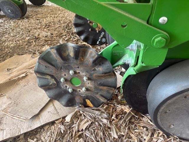  John Deere 7300 Planter