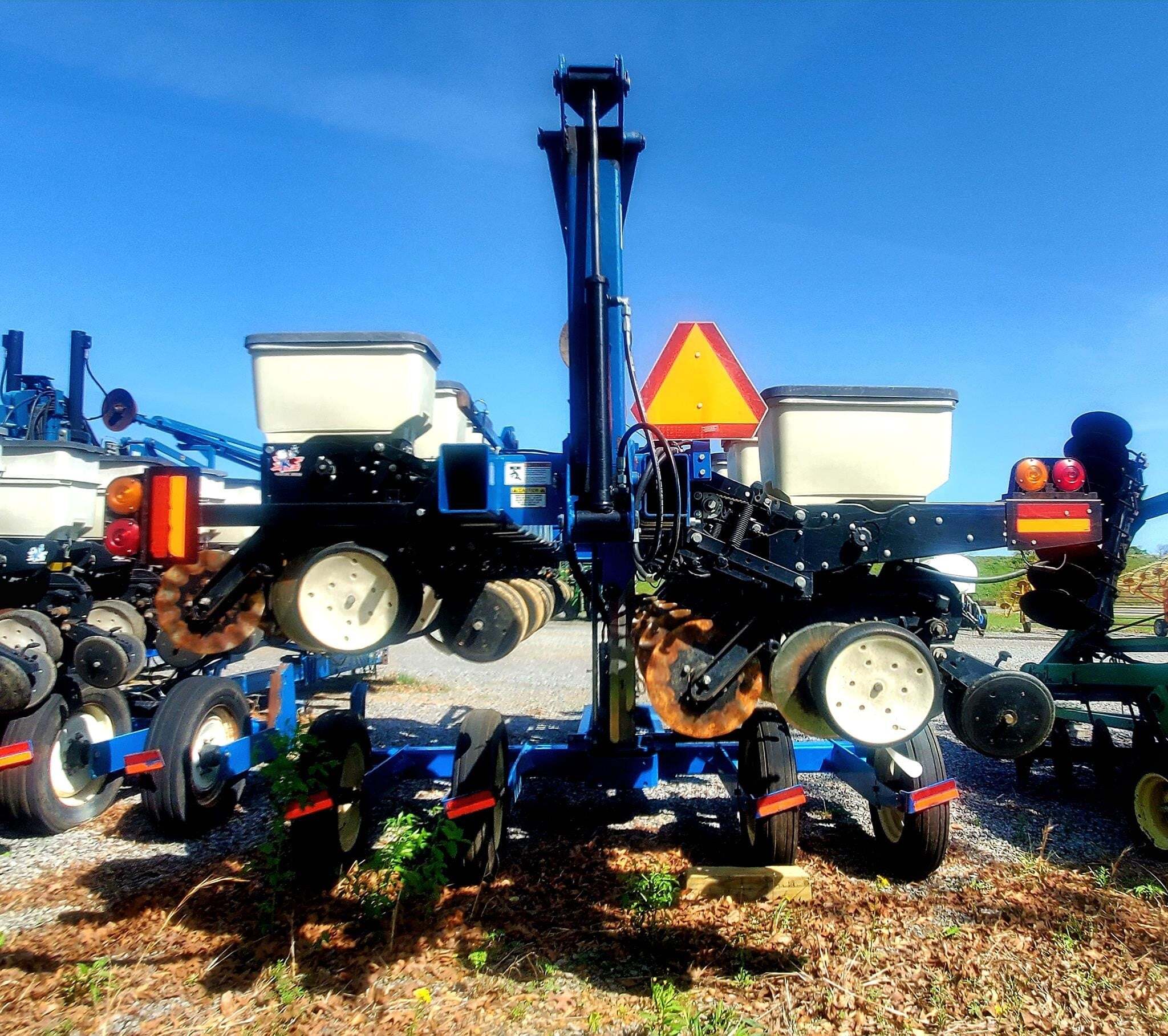  Kinze 3500 Planter