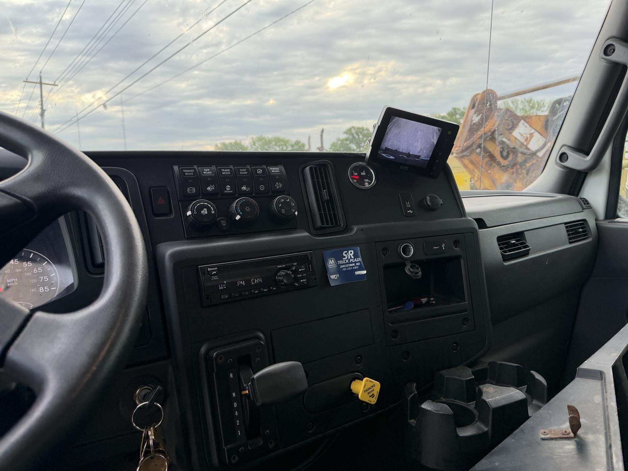 2021 International MV Box Trucks/Trailer