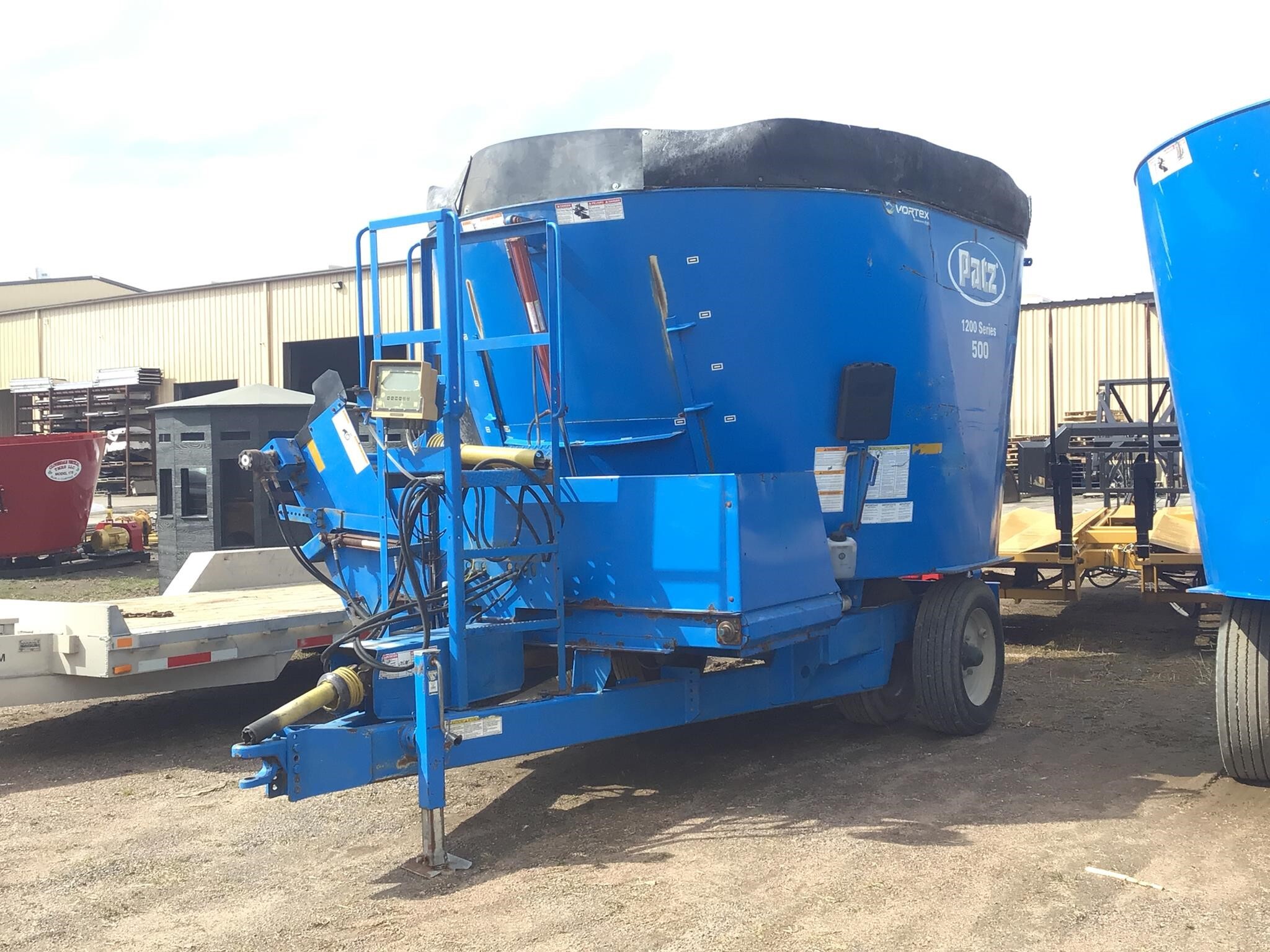  Patz 1200 SERIES 500 Feed Wagon