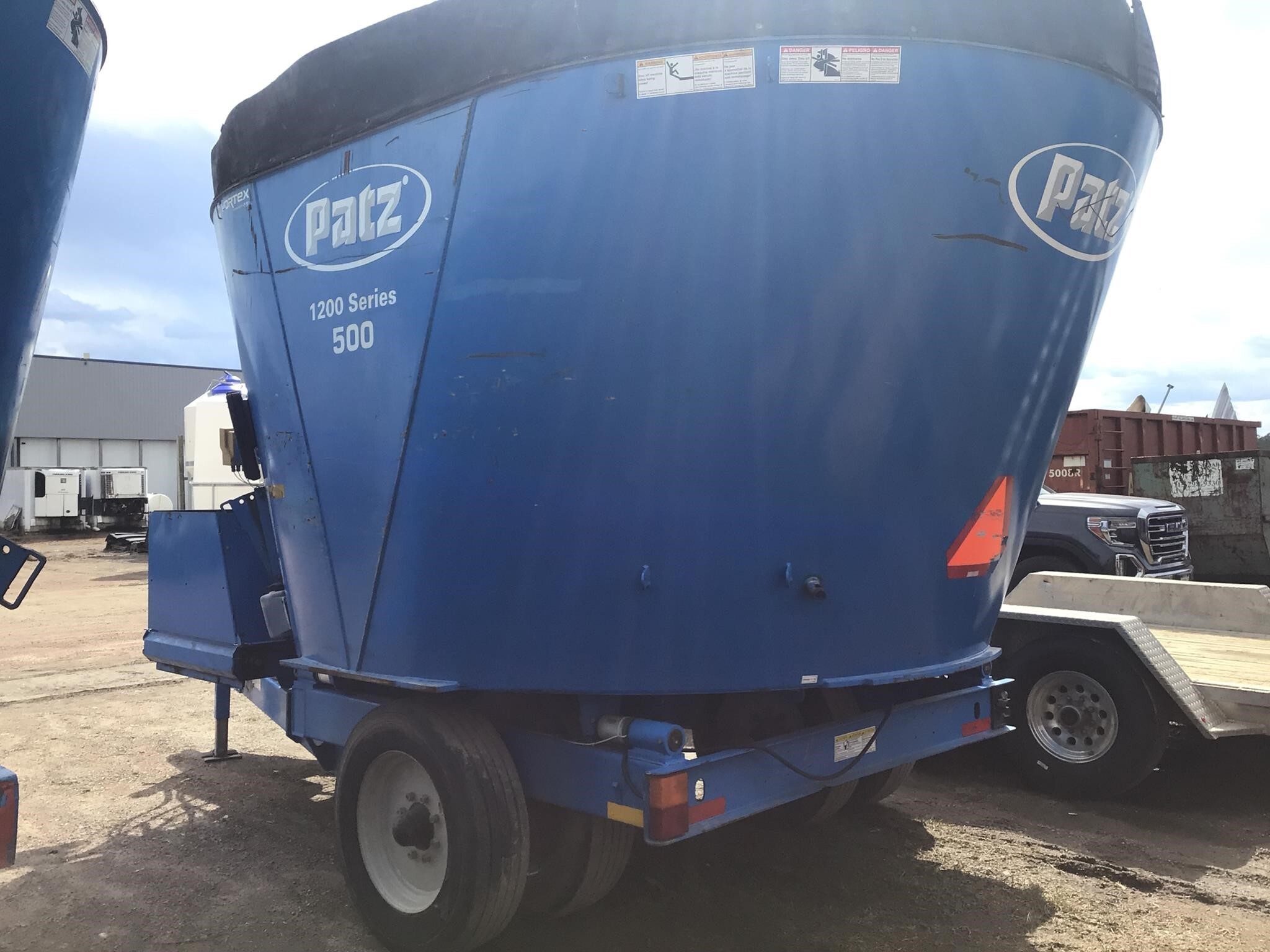  Patz 1200 SERIES 500 Feed Wagon