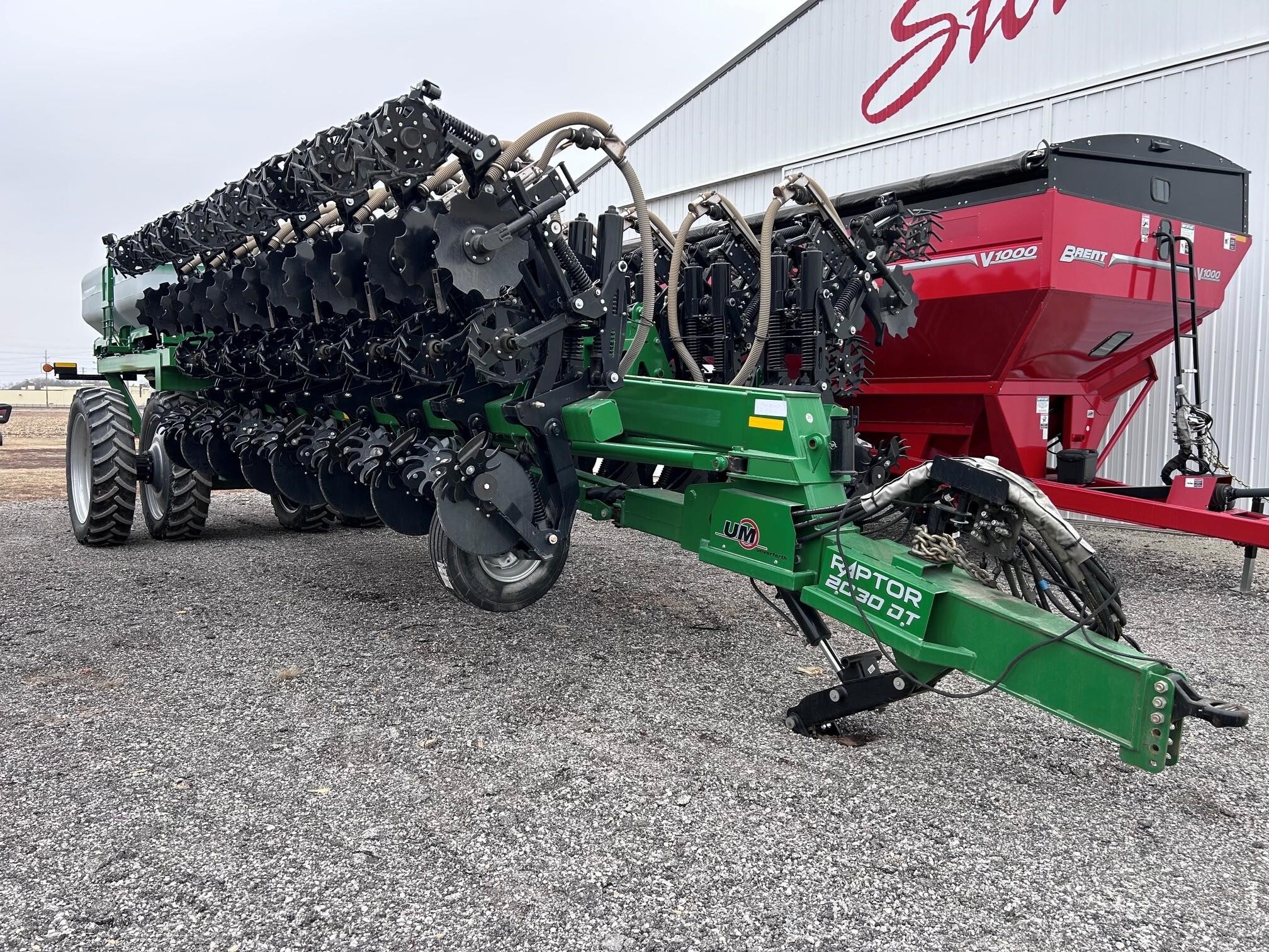 2023 Unverferth 2030DT Strip-Till