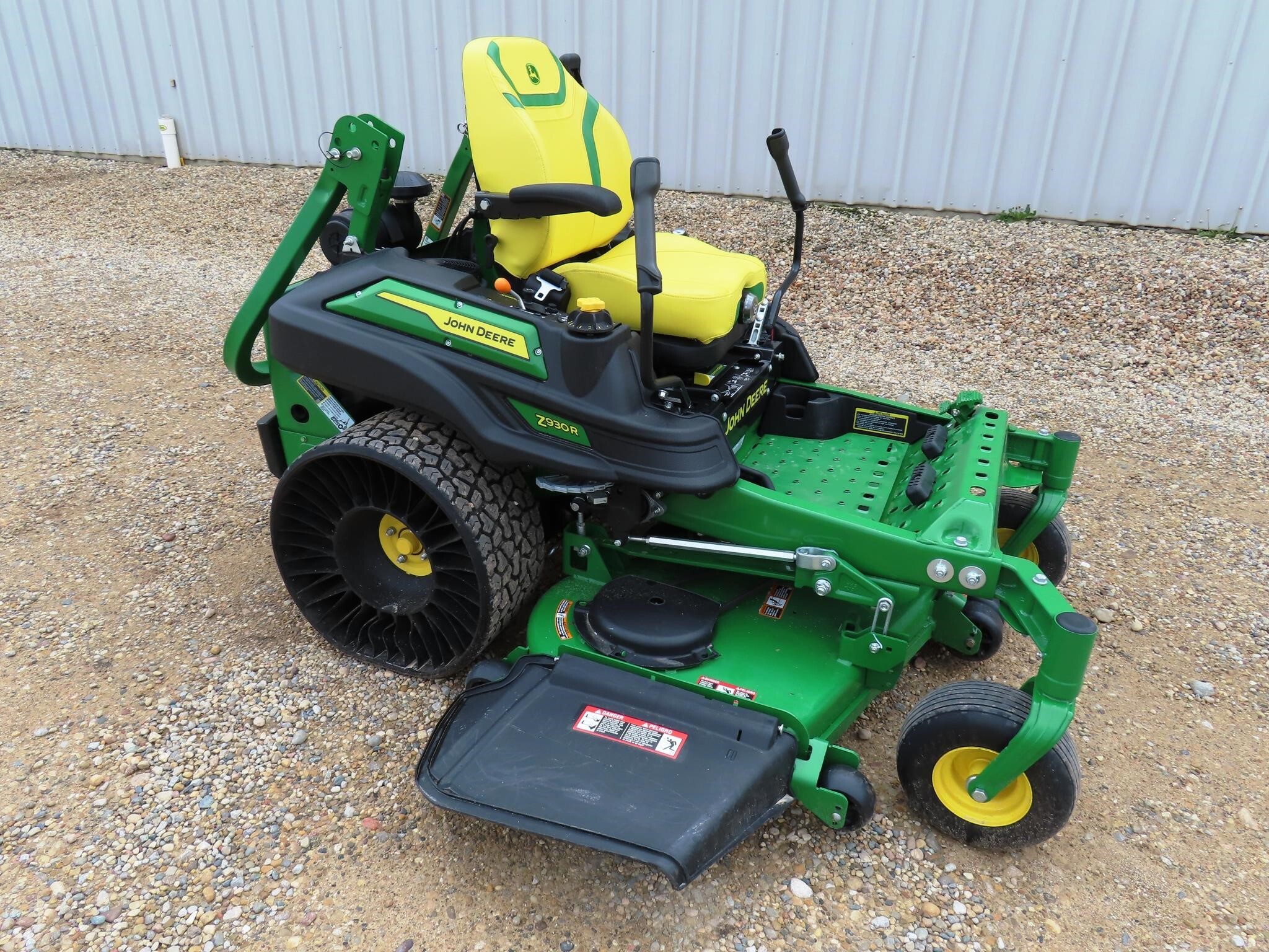 2023 John Deere Z930R Lawn Mower