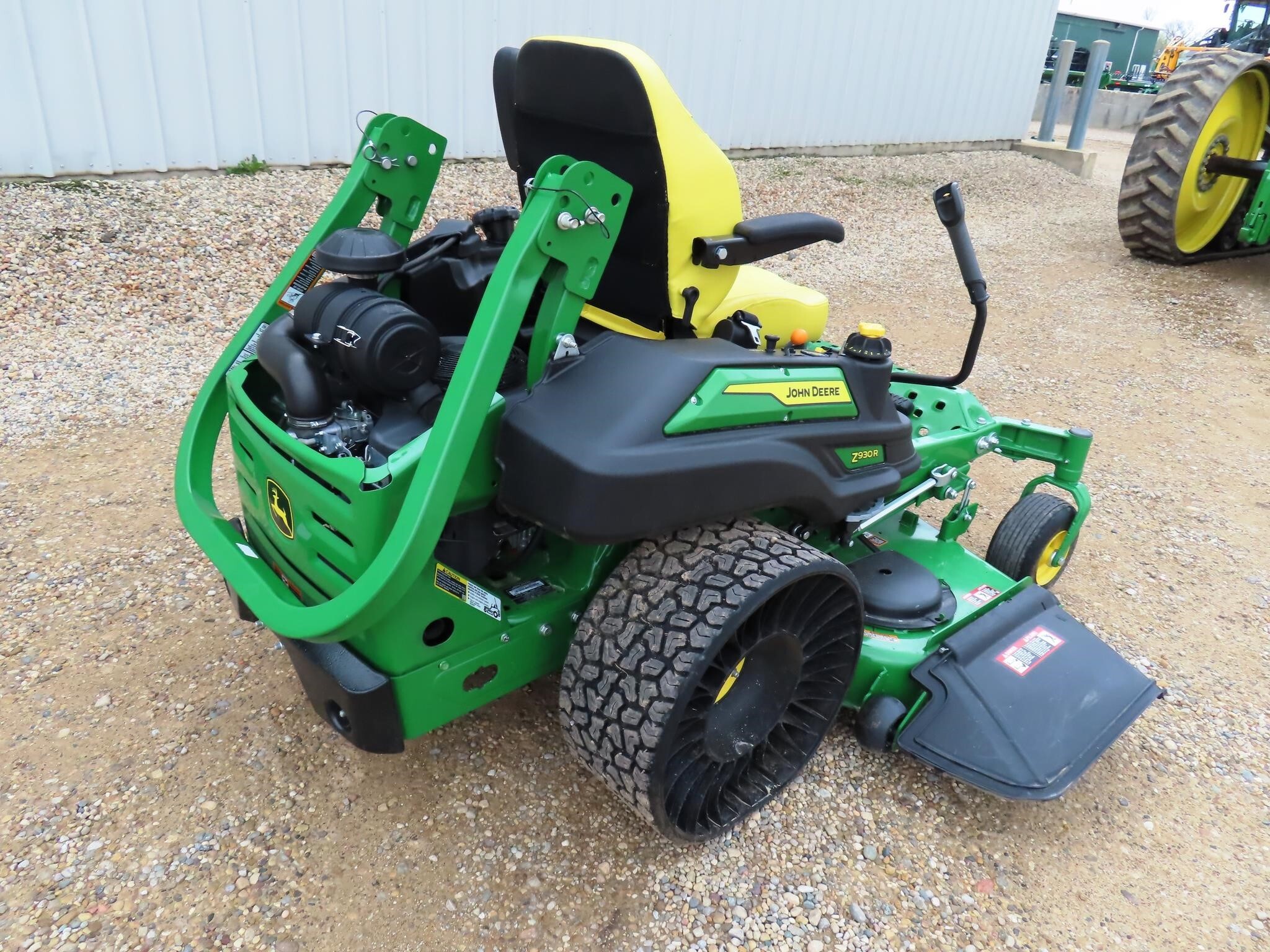 2023 John Deere Z930R Lawn Mower
