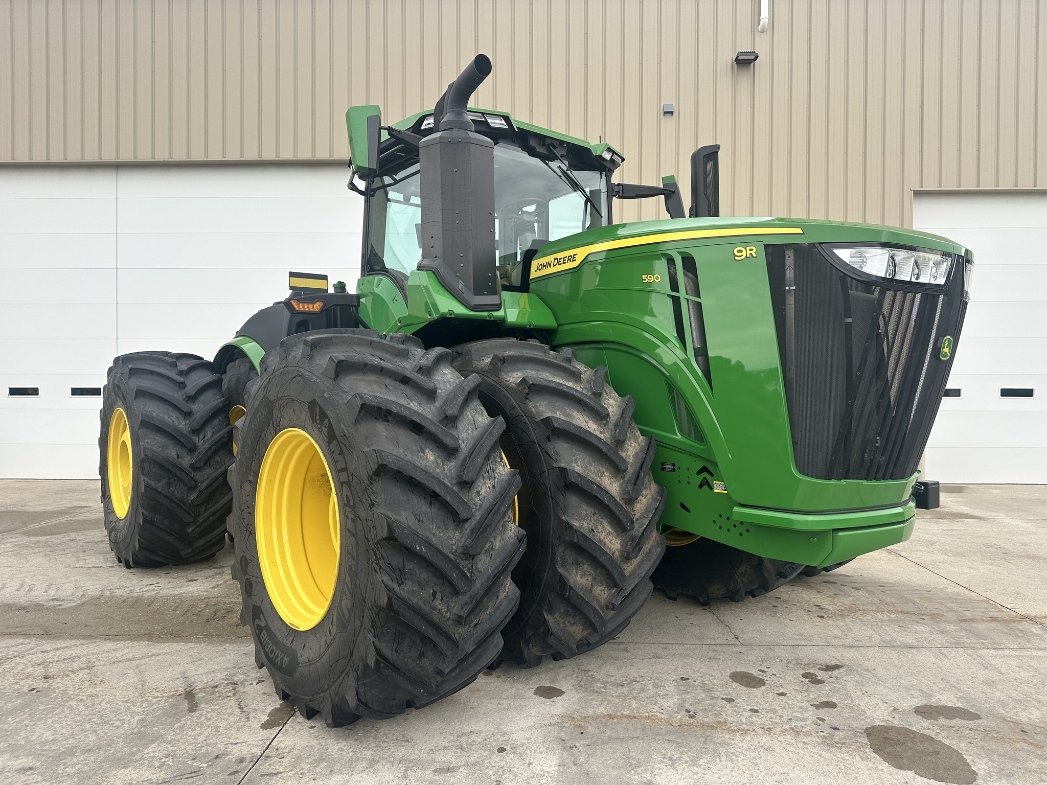 2025 John Deere 9R 590 Tractor