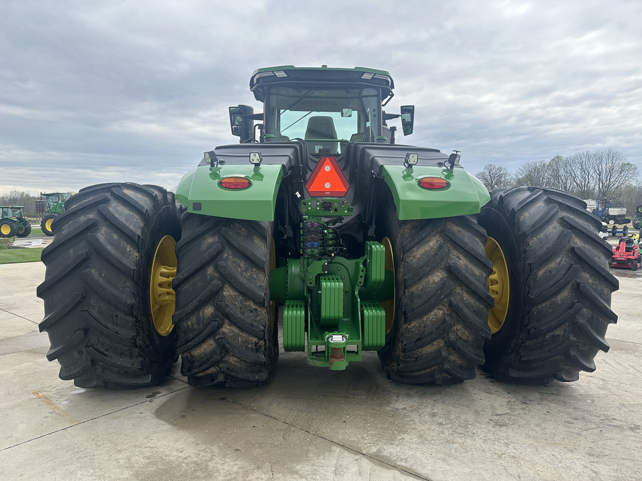 2025 John Deere 9R 590 Tractor