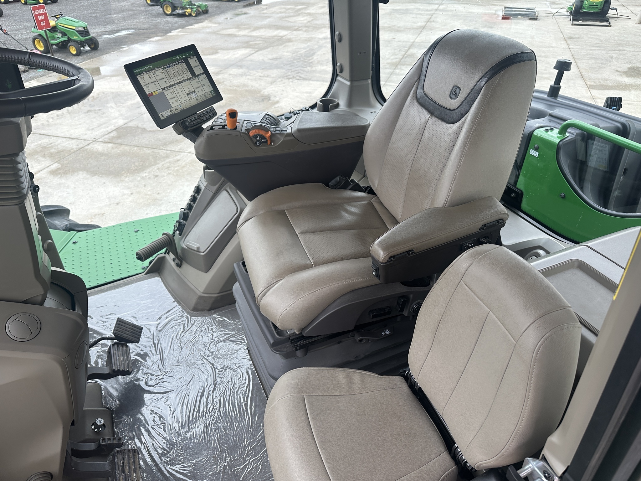 2025 John Deere 9R 590 Tractor
