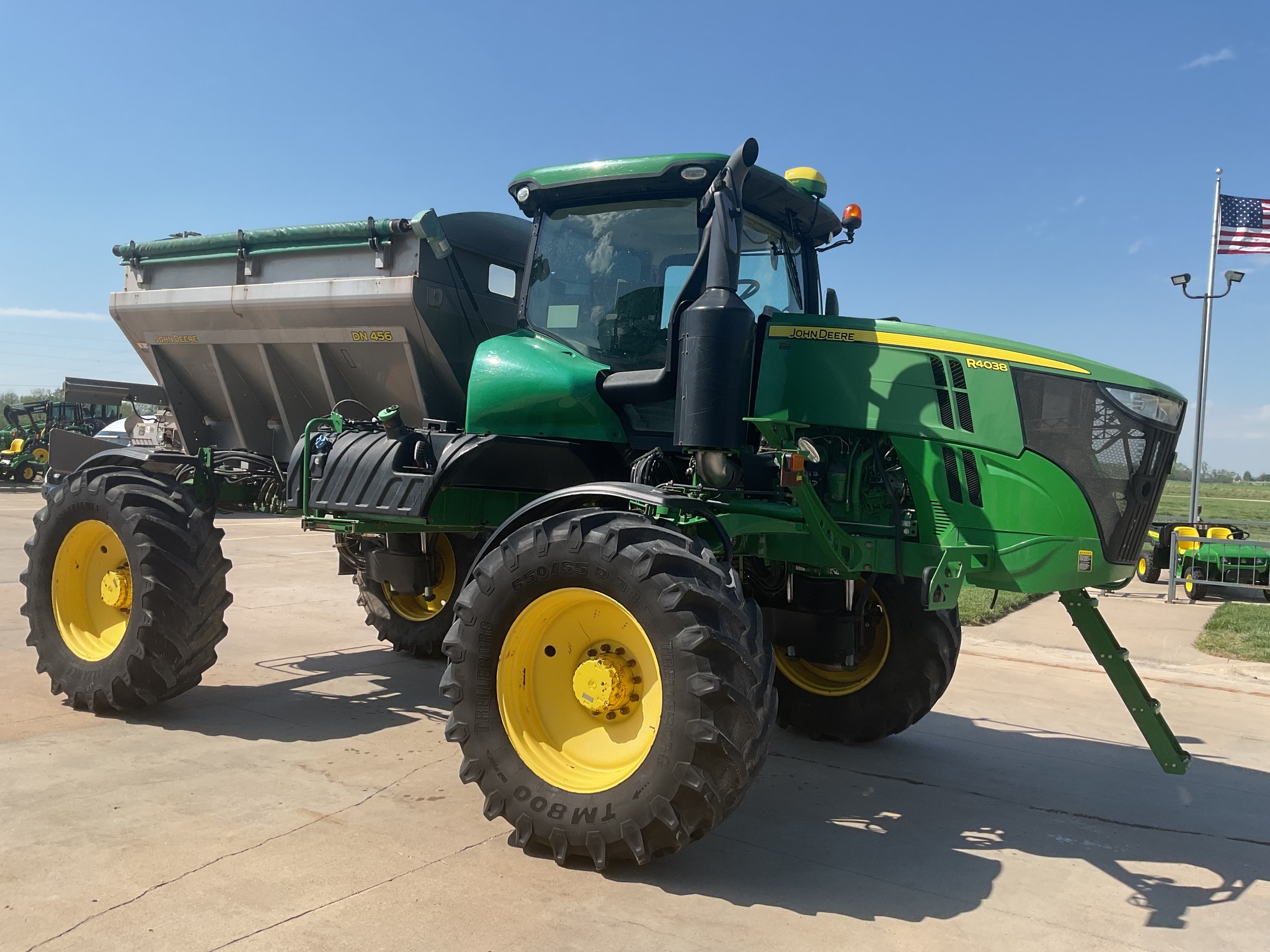 2019 John Deere R4038 Self-Propelled Sprayer