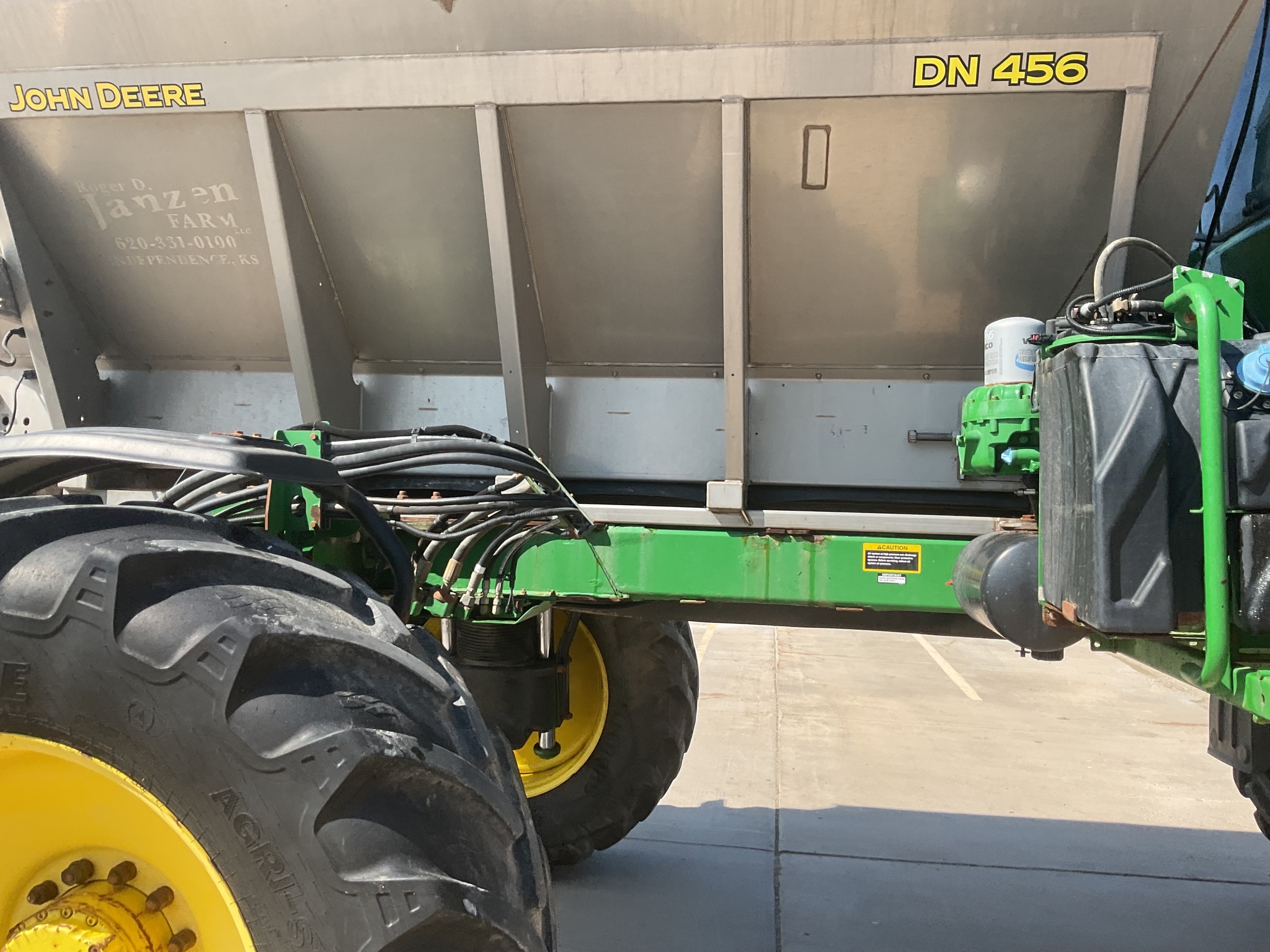 2019 John Deere R4038 Self-Propelled Sprayer