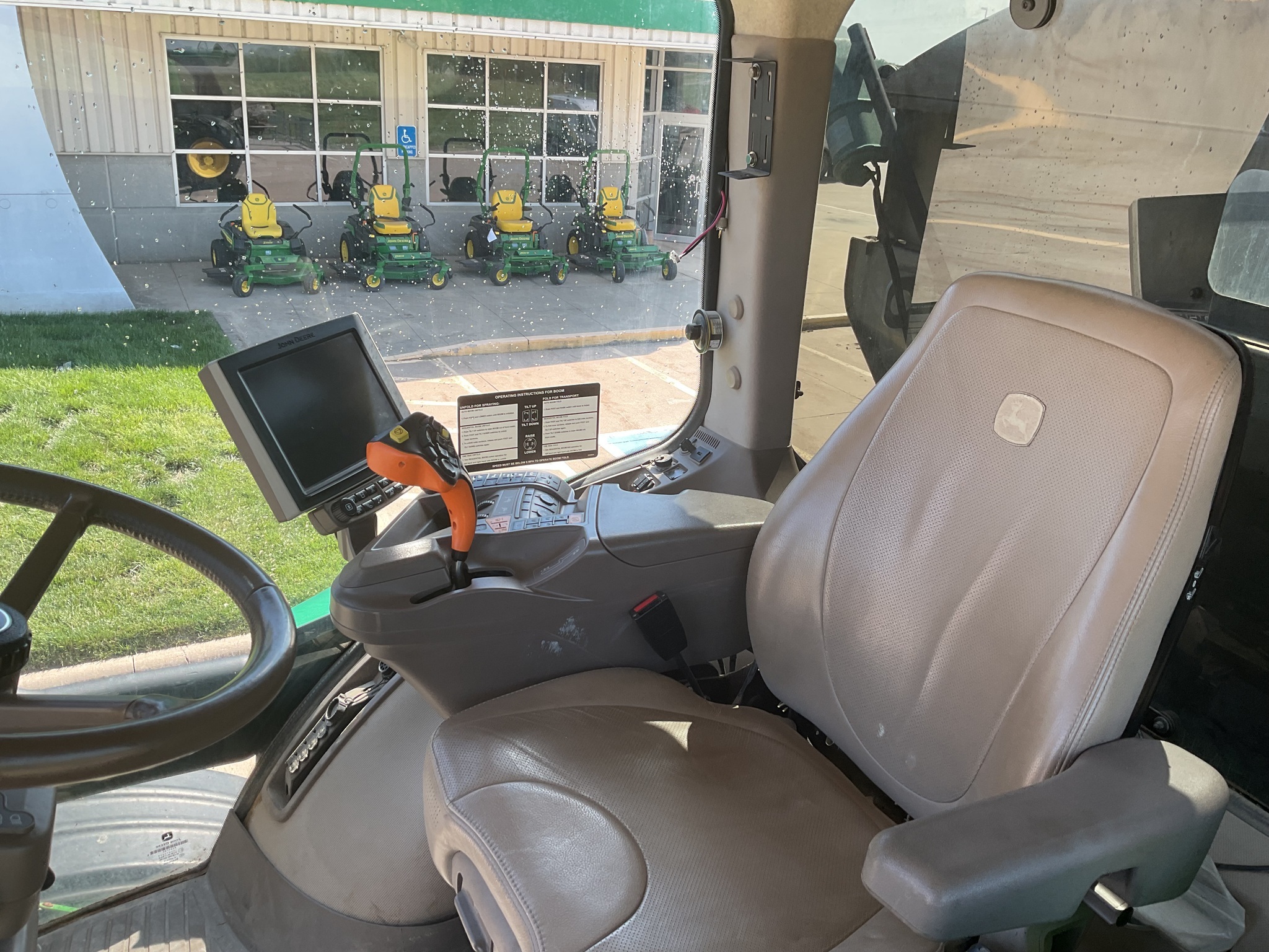 2019 John Deere R4038 Self-Propelled Sprayer