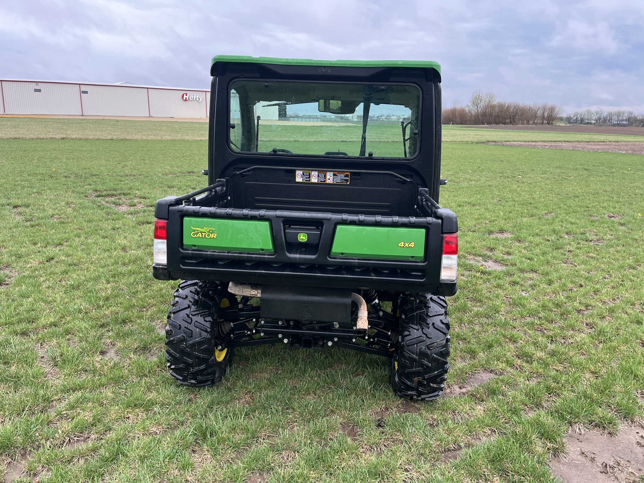 2022 John Deere XUV835R ATVs and Utility Vehicle