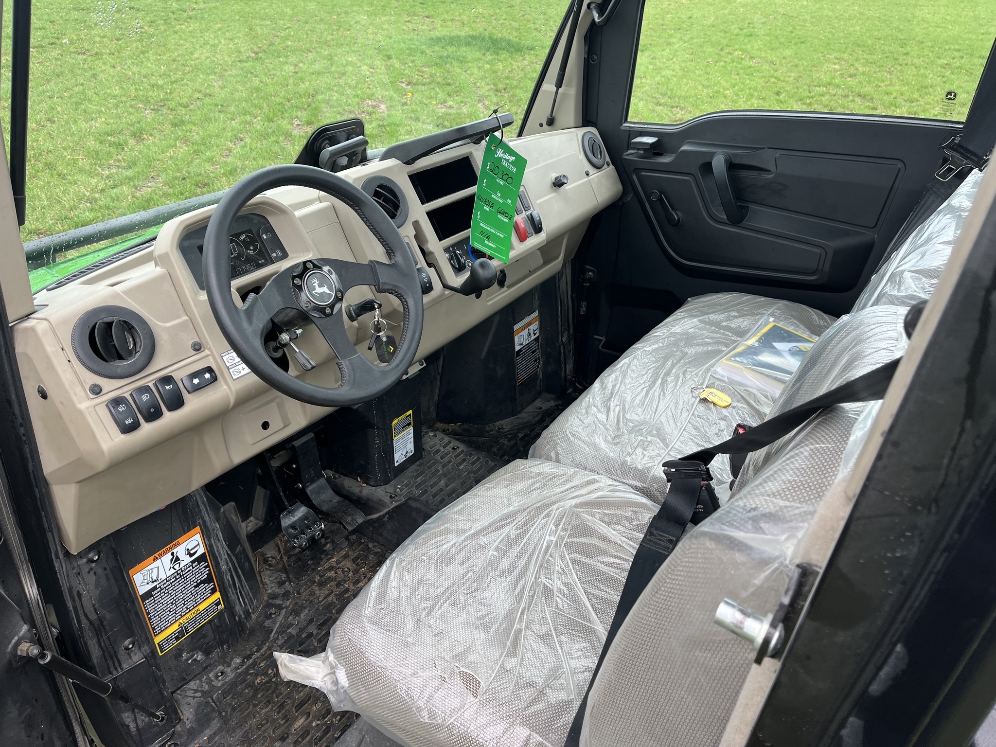 2022 John Deere XUV835R ATVs and Utility Vehicle