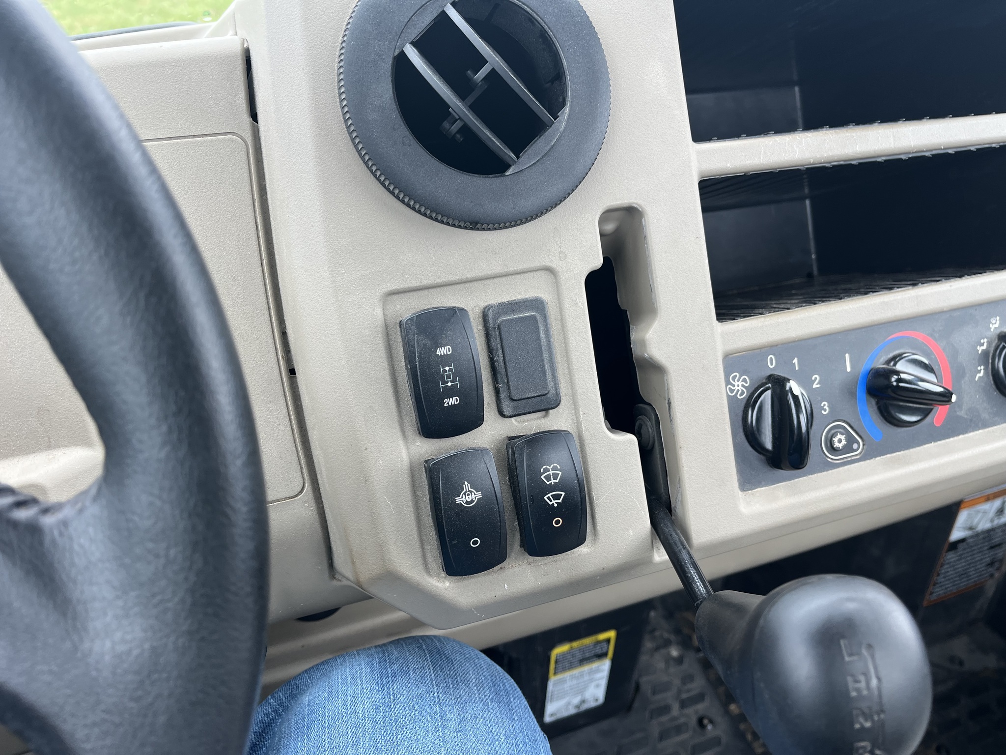 2022 John Deere XUV835R ATVs and Utility Vehicle