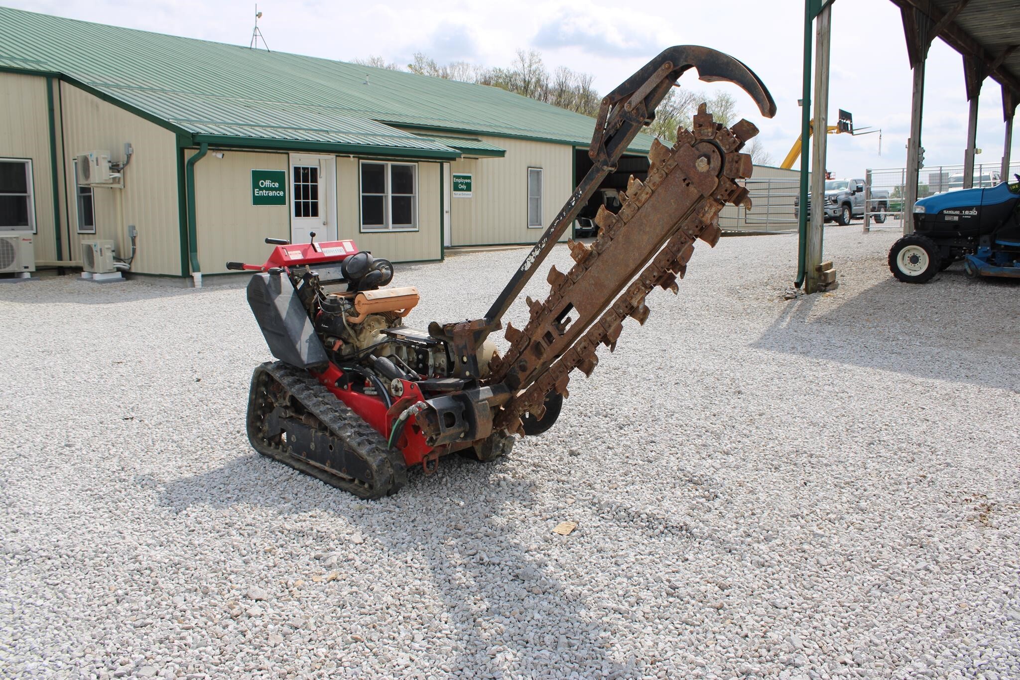 2014 Barreto 2324TKH Trencher