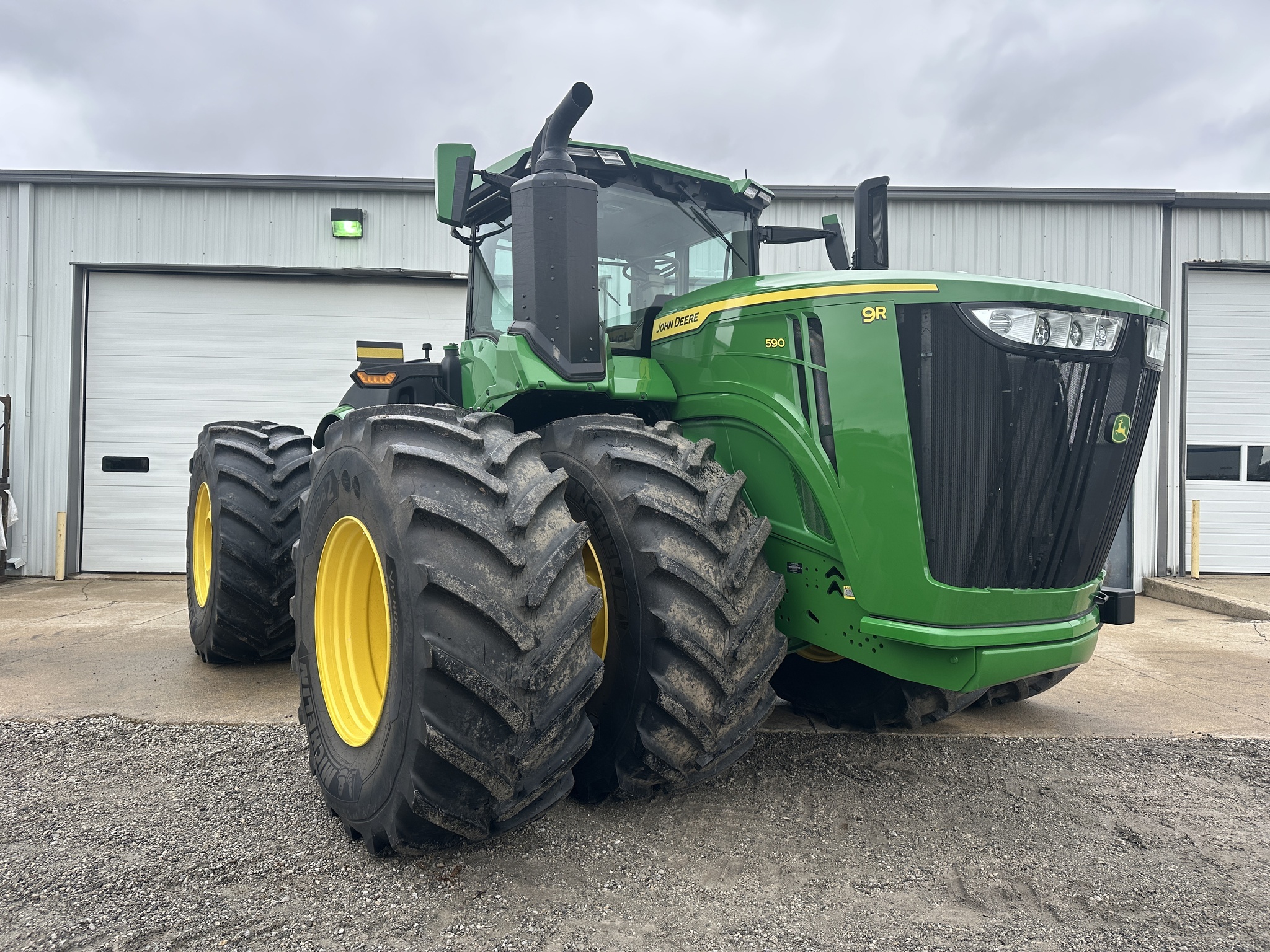 2025 John Deere 9R 590 Tractor