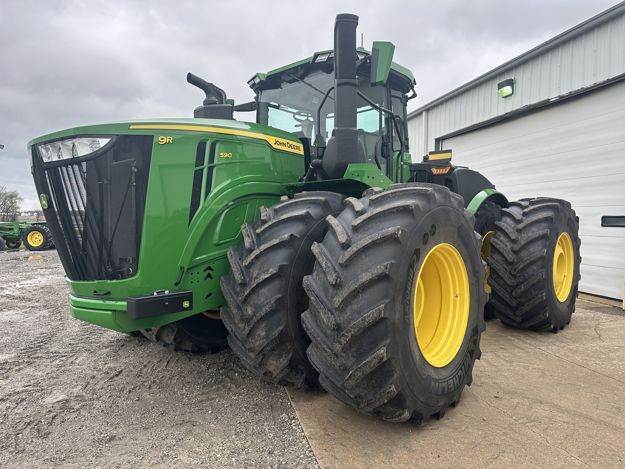2025 John Deere 9R 590 Tractor