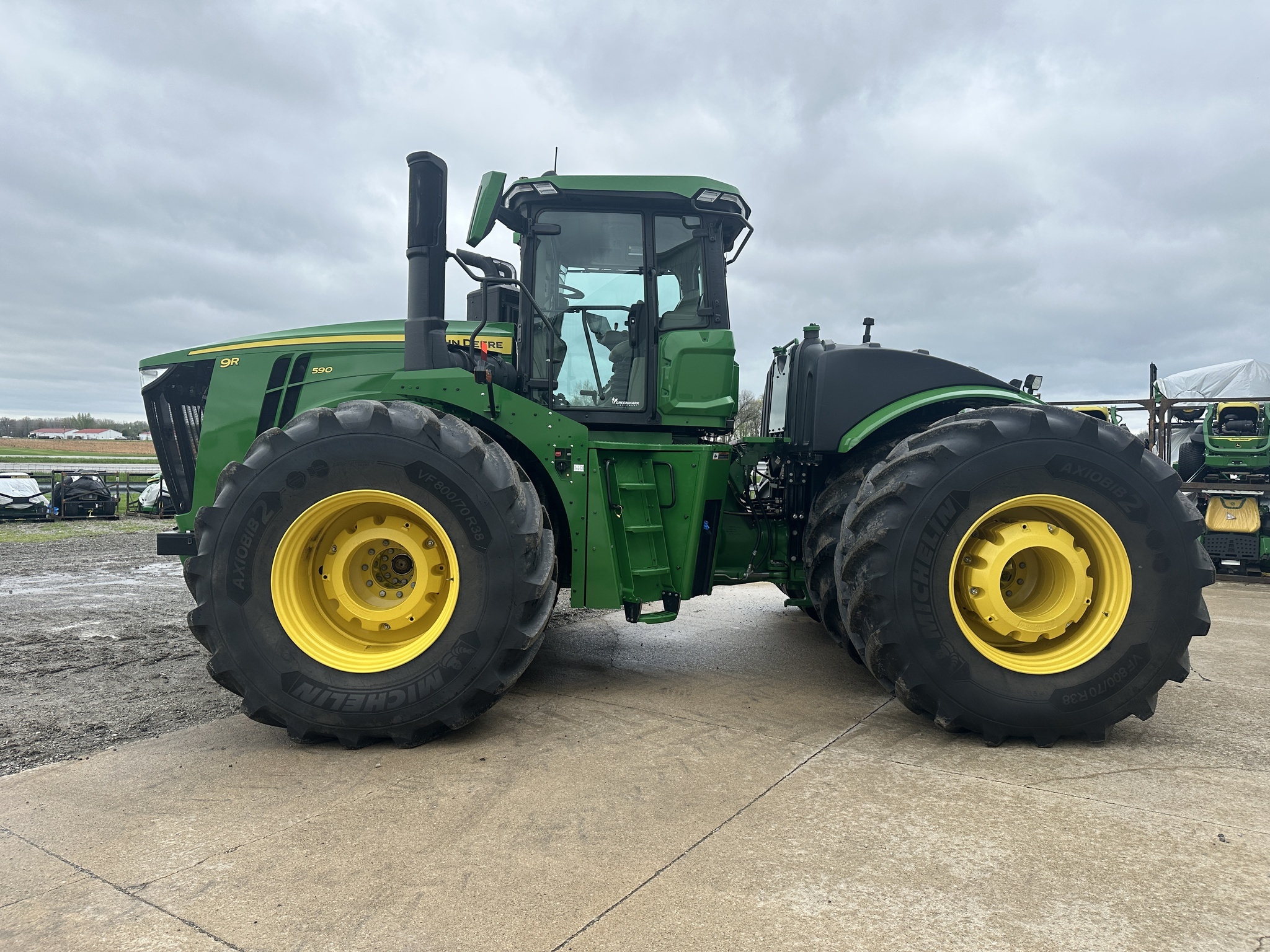 2025 John Deere 9R 590 Tractor