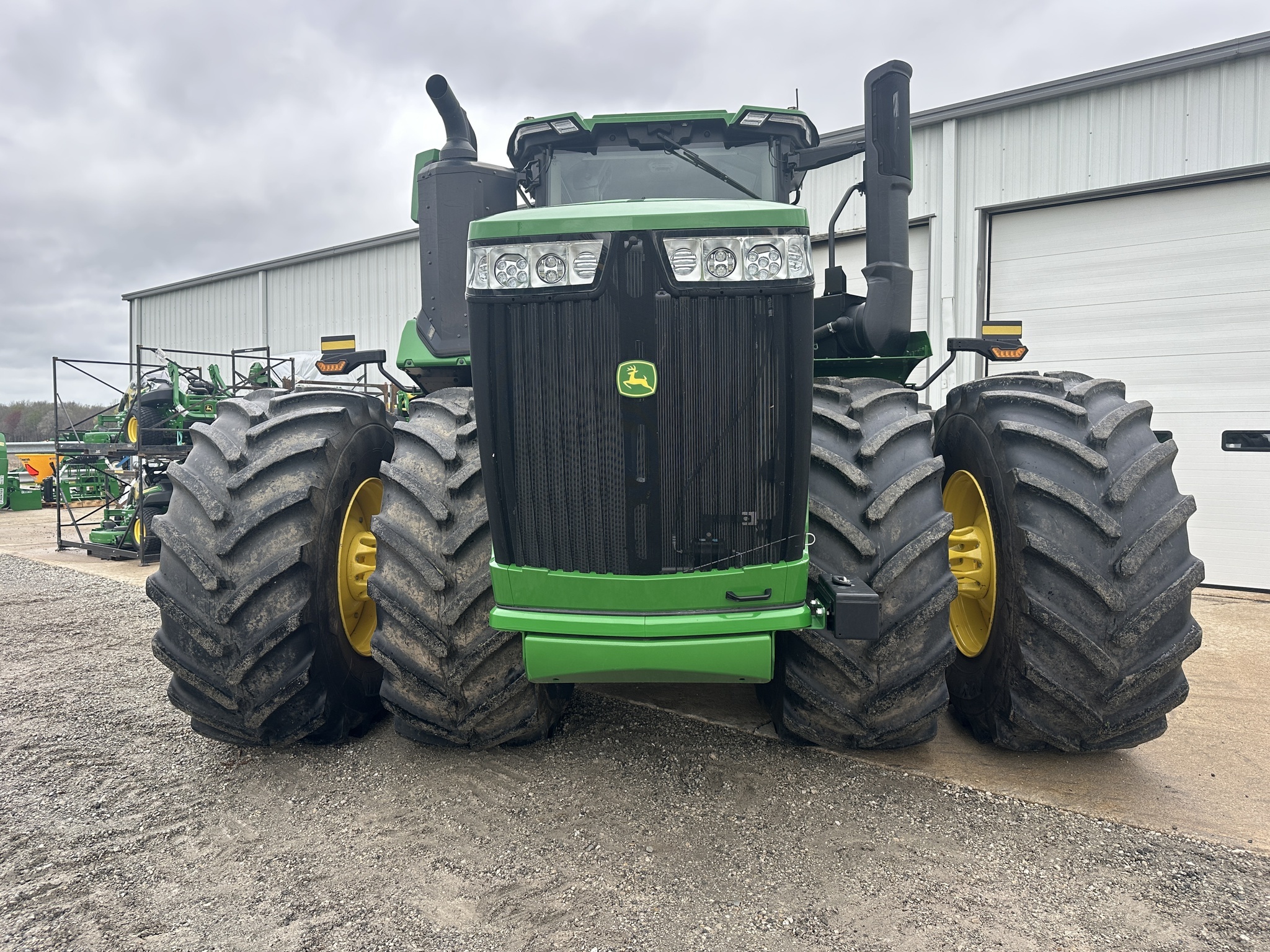 2025 John Deere 9R 590 Tractor