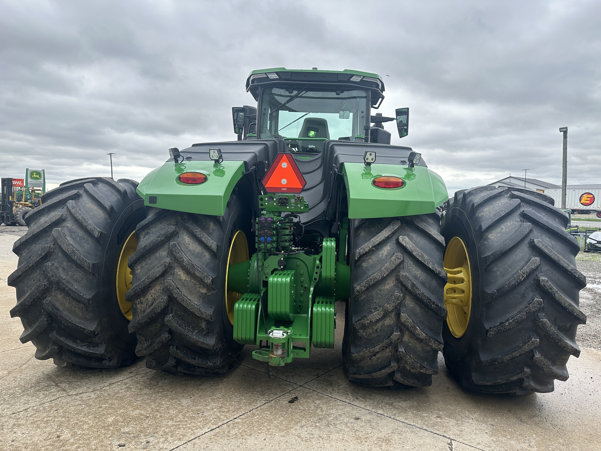2025 John Deere 9R 590 Tractor