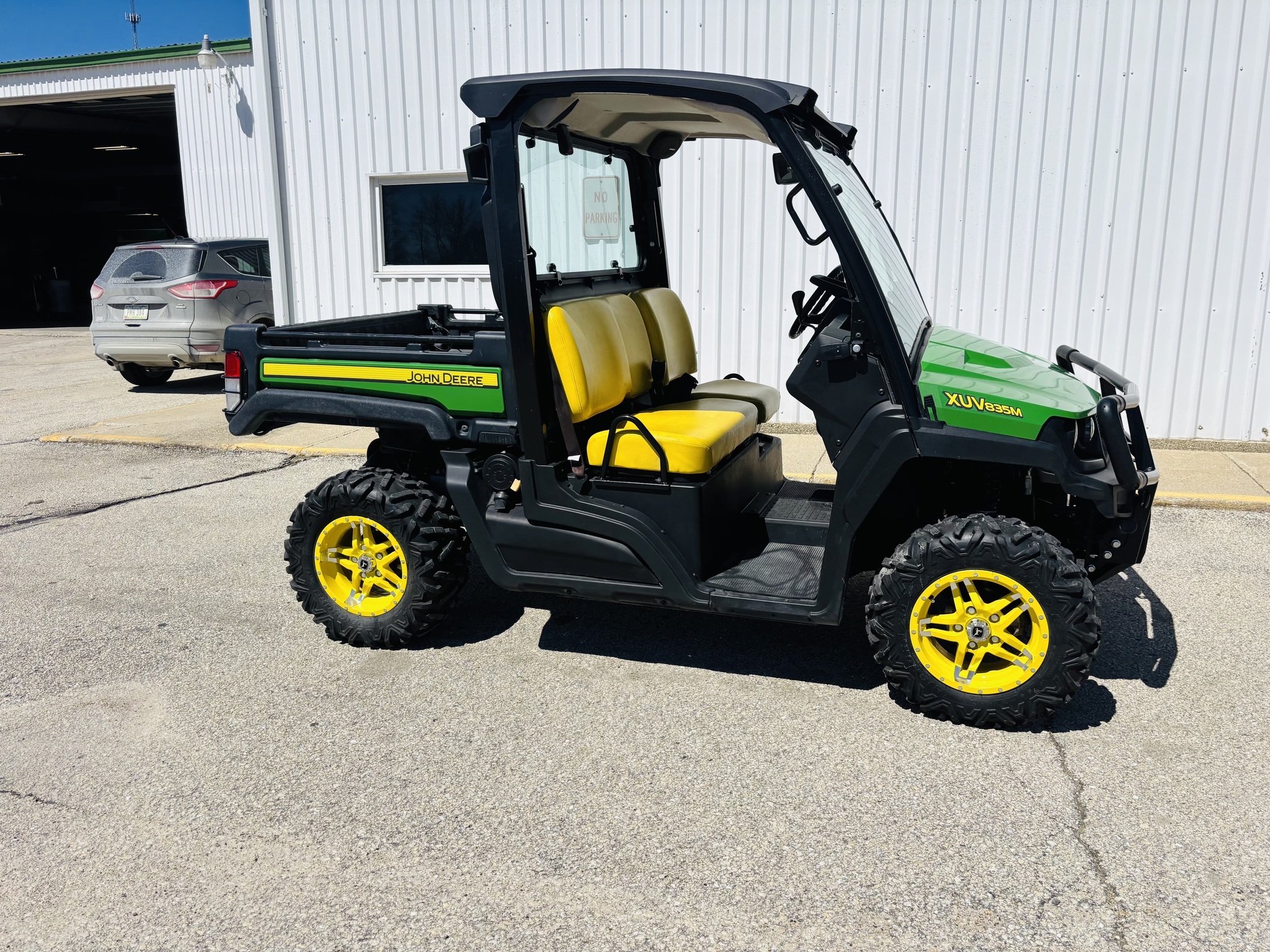 2018 John Deere XUV 835M ATVs and Utility Vehicle