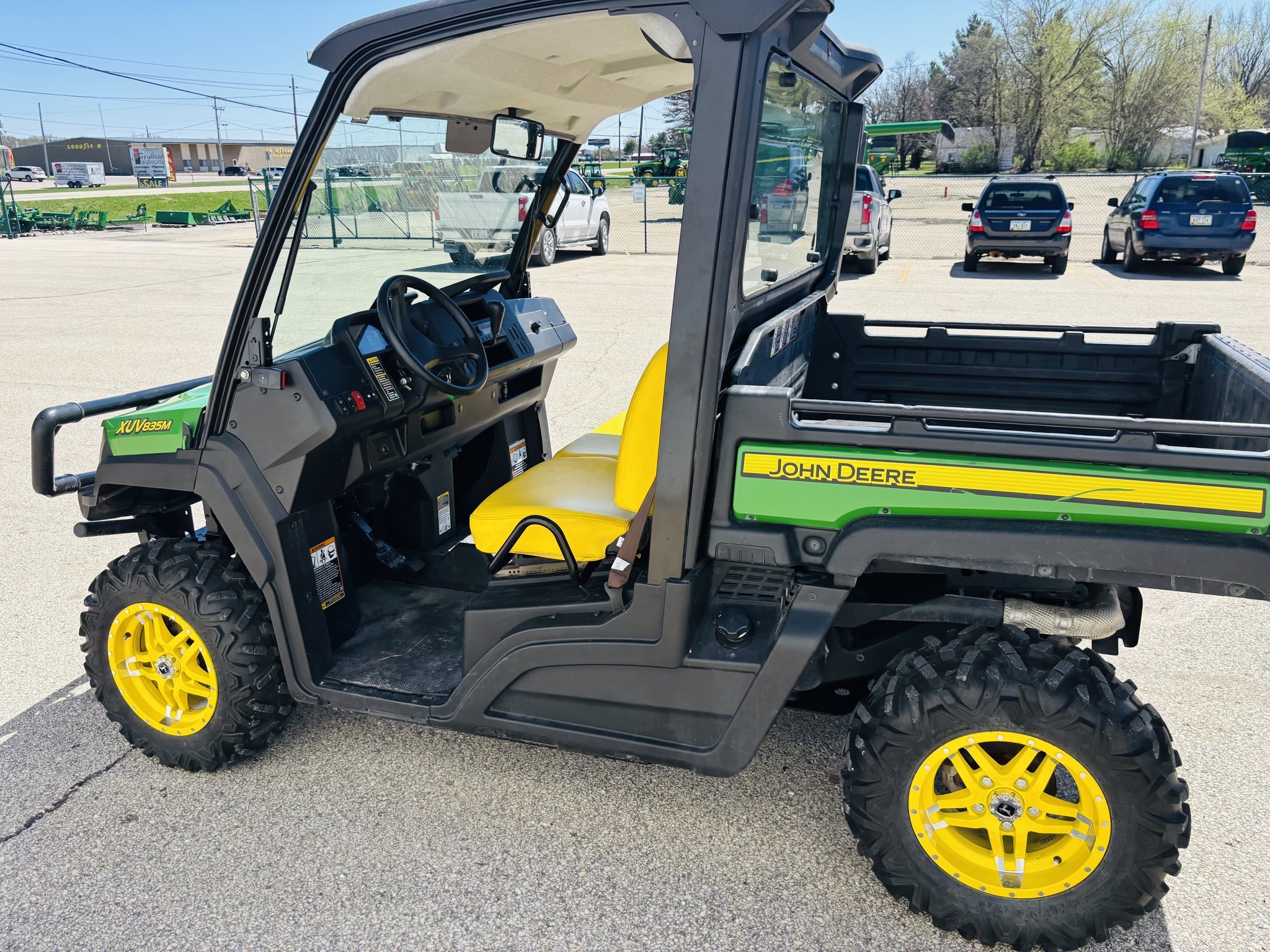 2018 John Deere XUV 835M ATVs and Utility Vehicle
