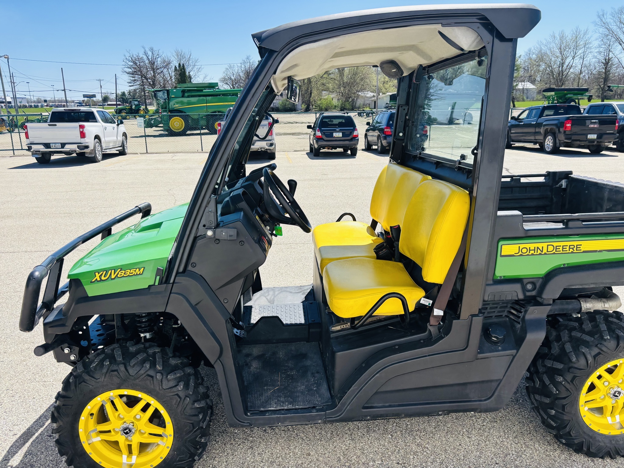 2018 John Deere XUV 835M ATVs and Utility Vehicle