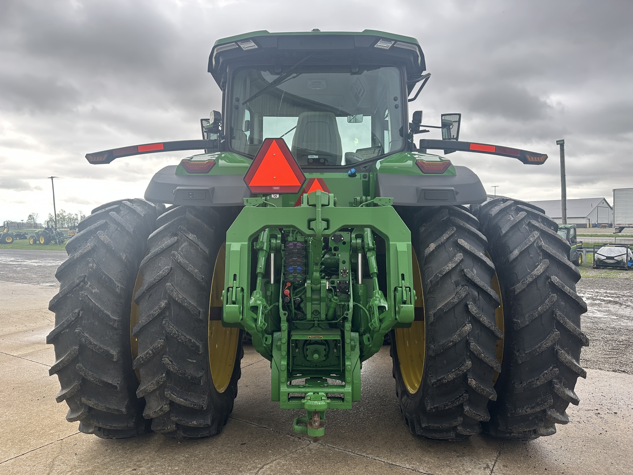 2025 John Deere 8R 370 Tractor