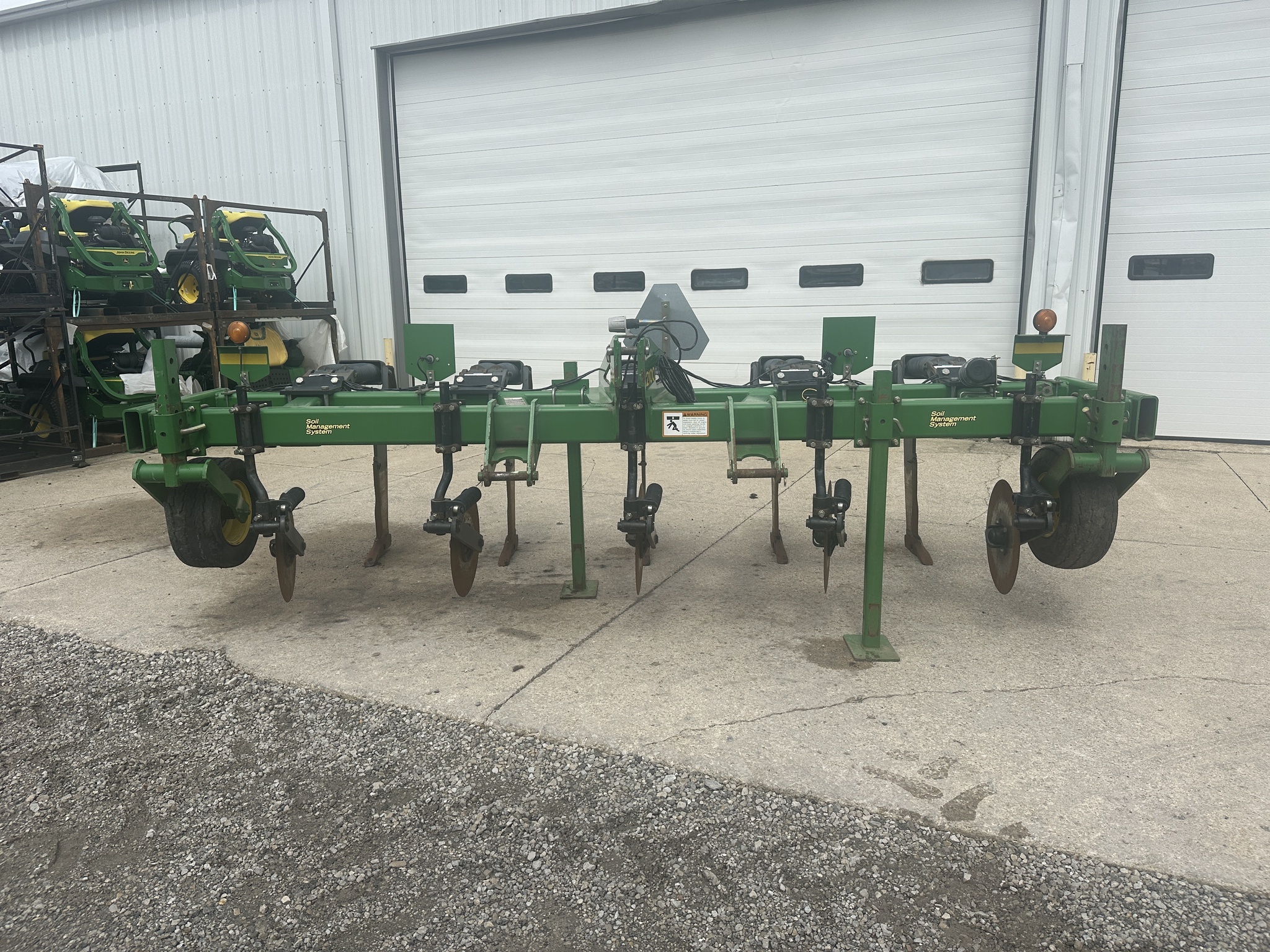 2010 John Deere 2100 In-Line Ripper