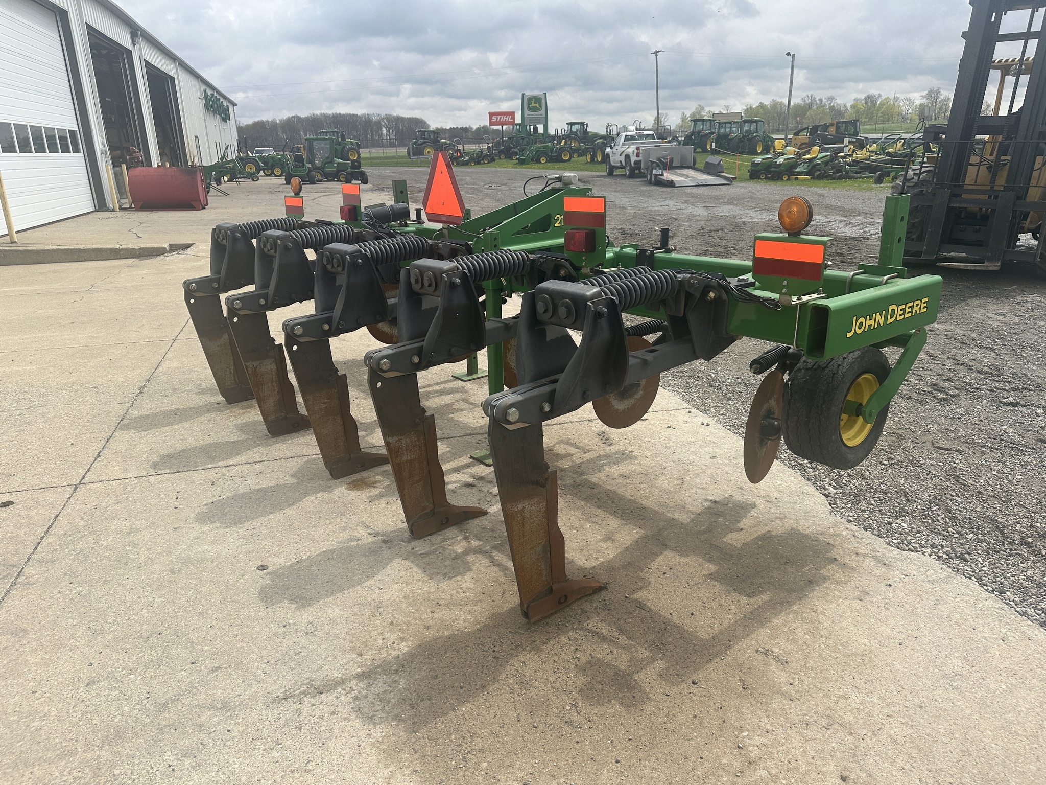2010 John Deere 2100 In-Line Ripper