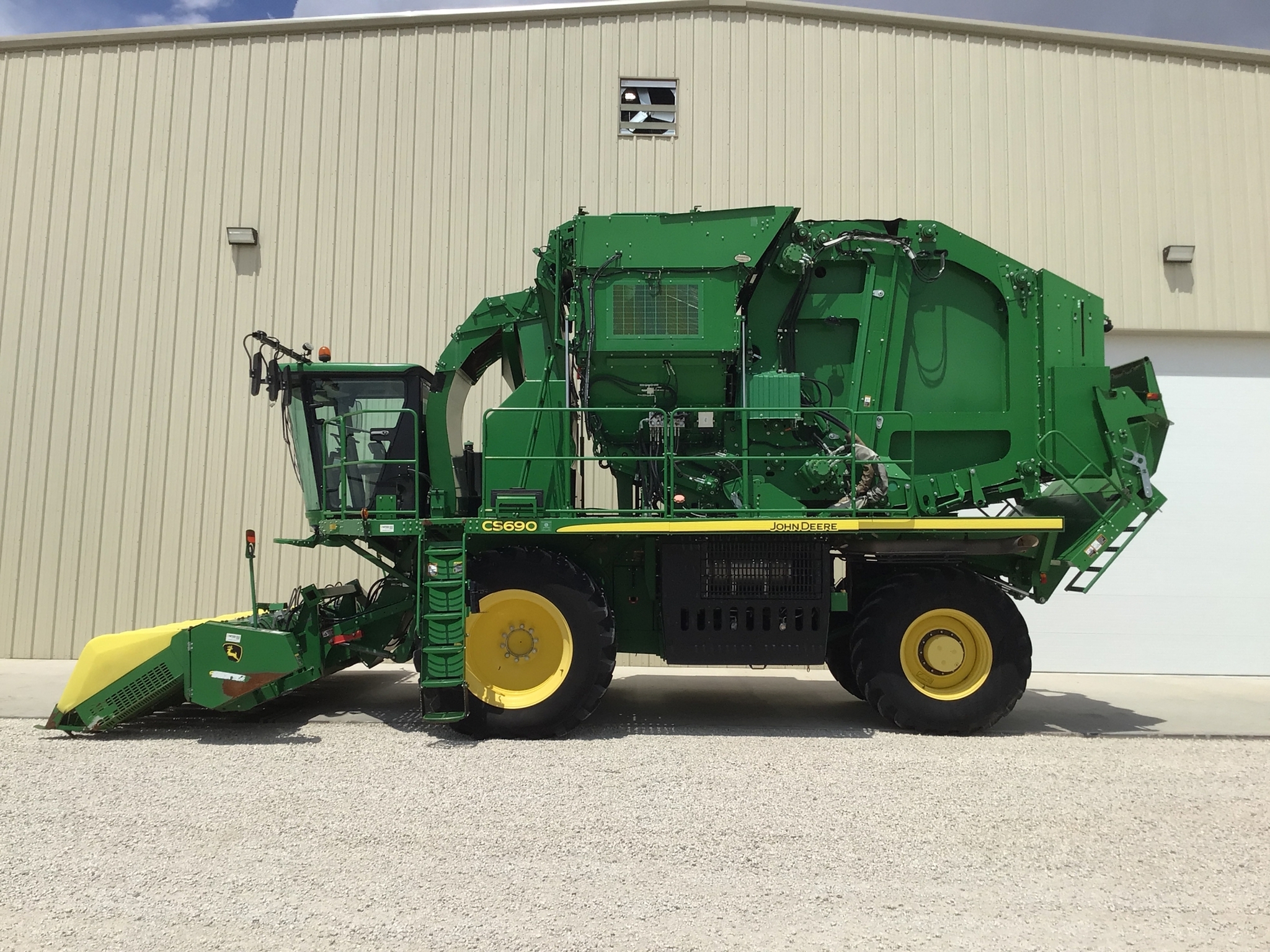 2018 John Deere CS690 Cotton Equipment