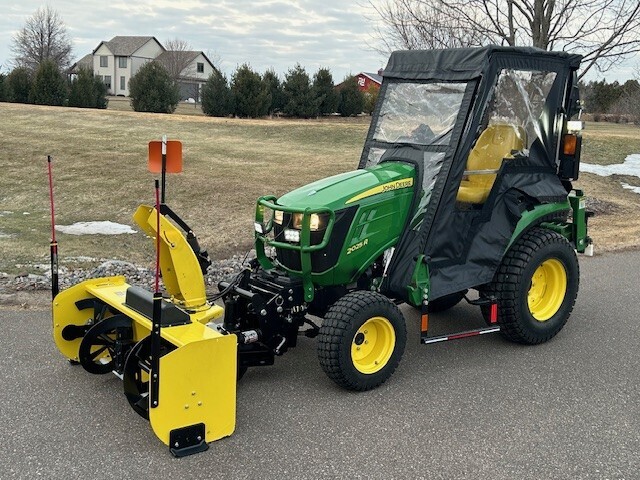2019 John Deere 2025R Tractor