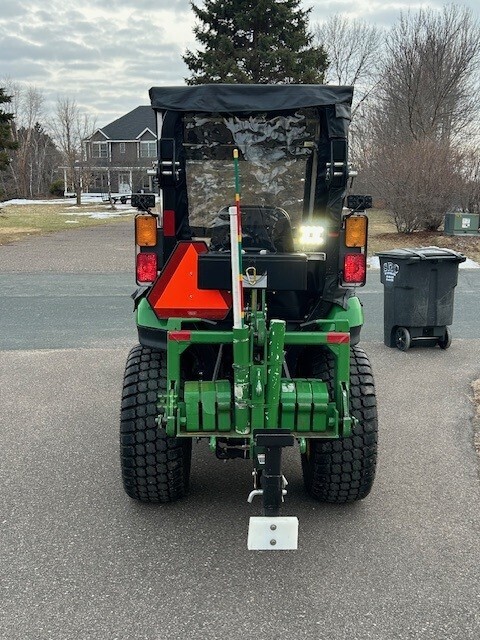 2019 John Deere 2025R Tractor