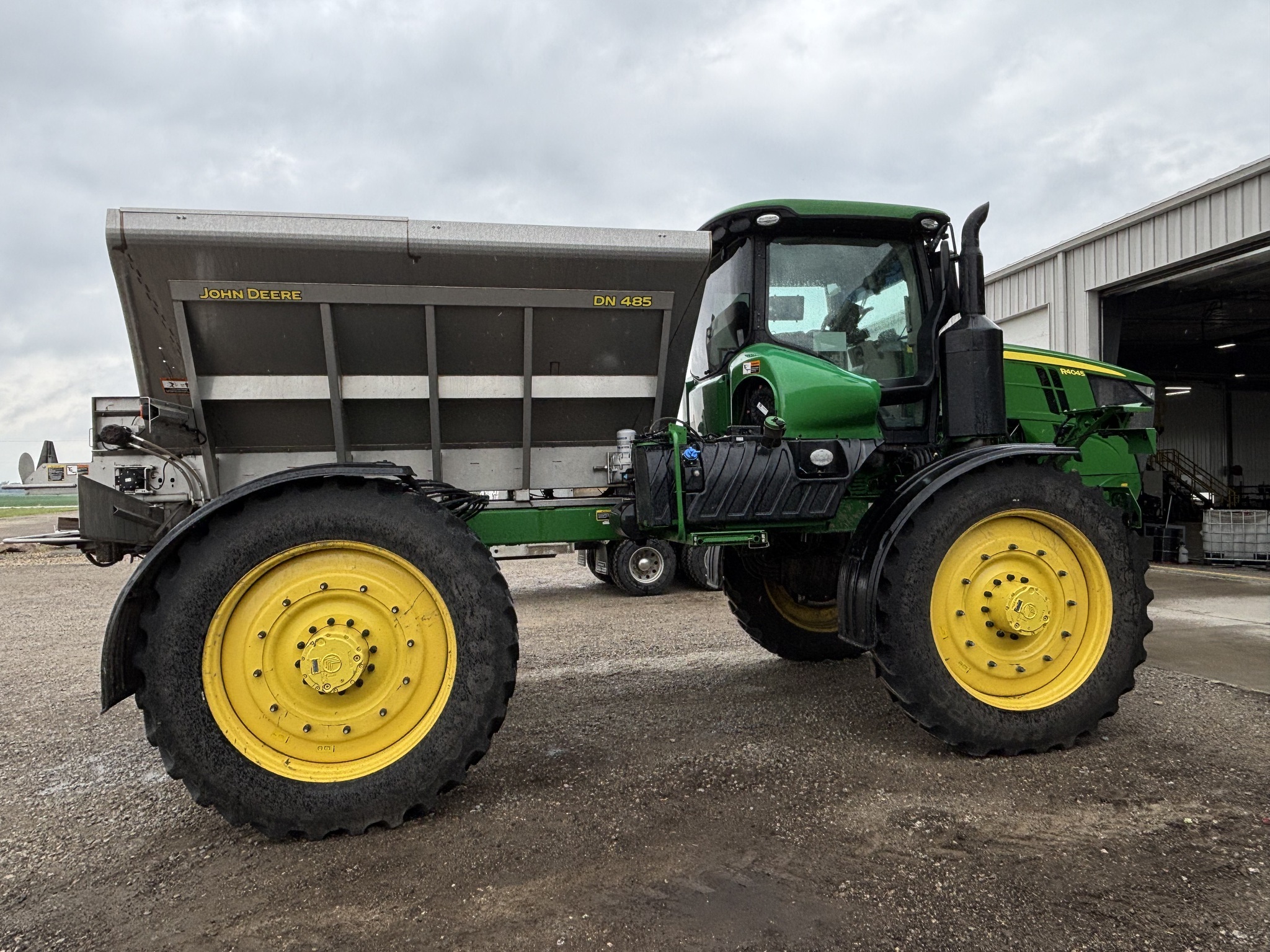 2020 John Deere R4045 Self-Propelled Sprayer