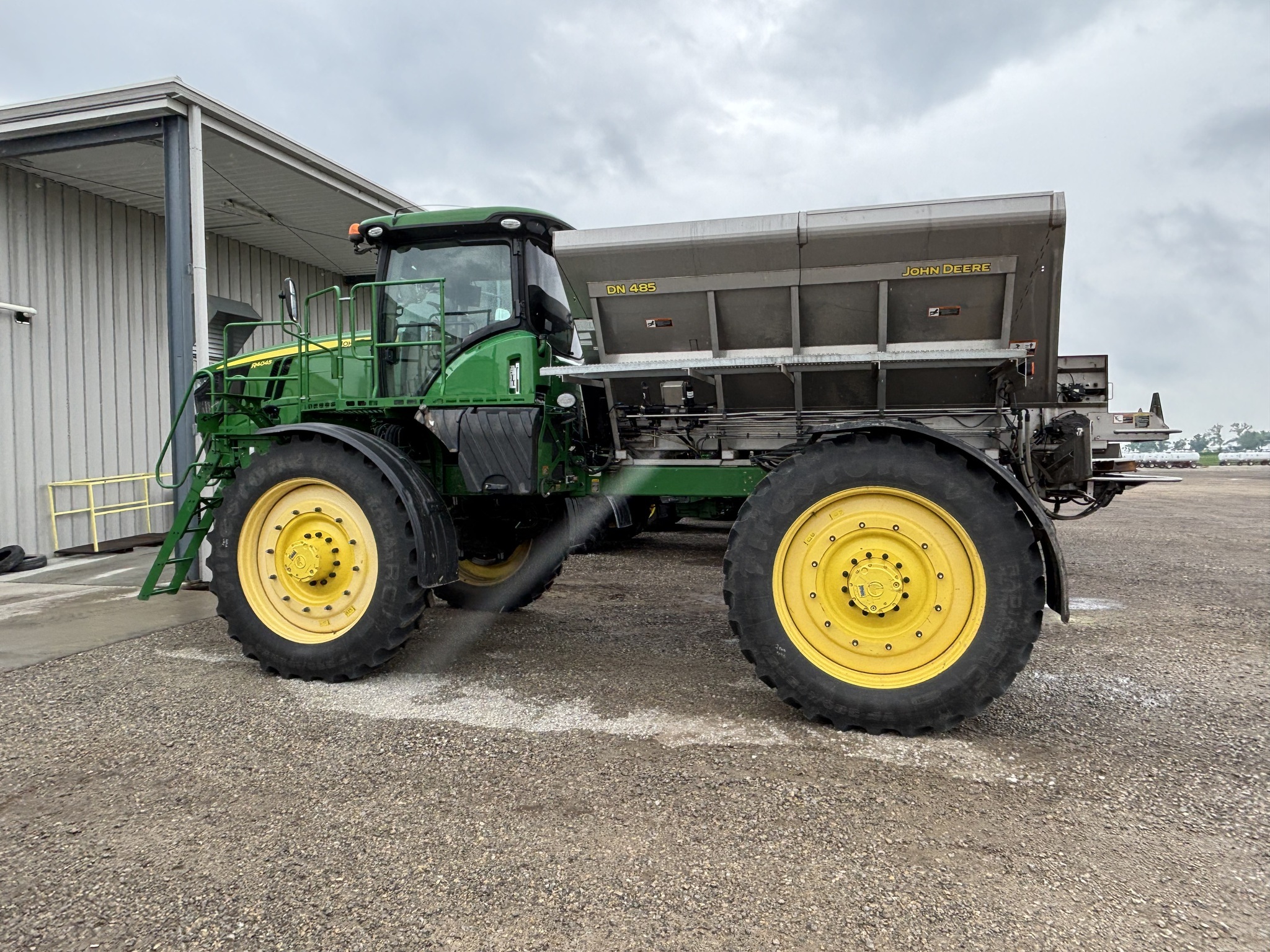 2020 John Deere R4045 Self-Propelled Sprayer