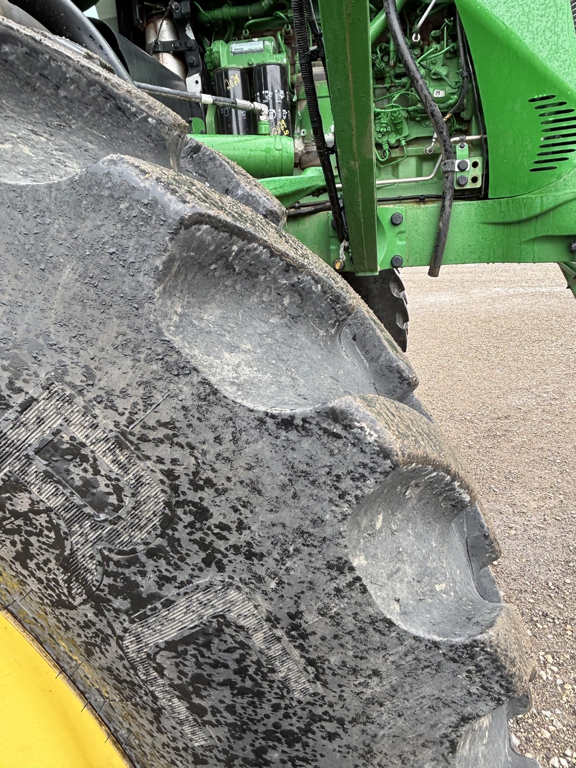 2020 John Deere R4045 Self-Propelled Sprayer
