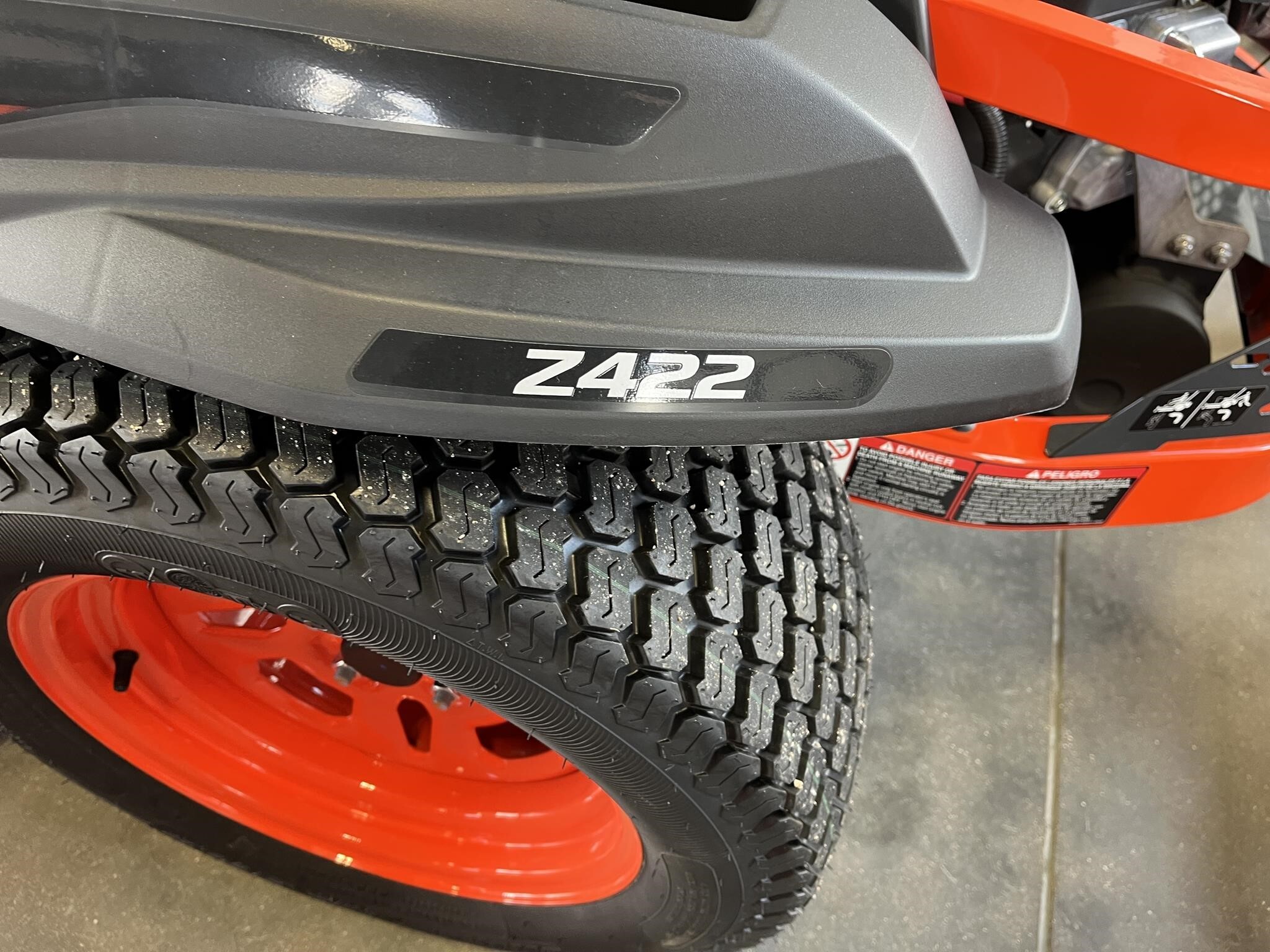 2026 Kubota Z422 Lawn Mower