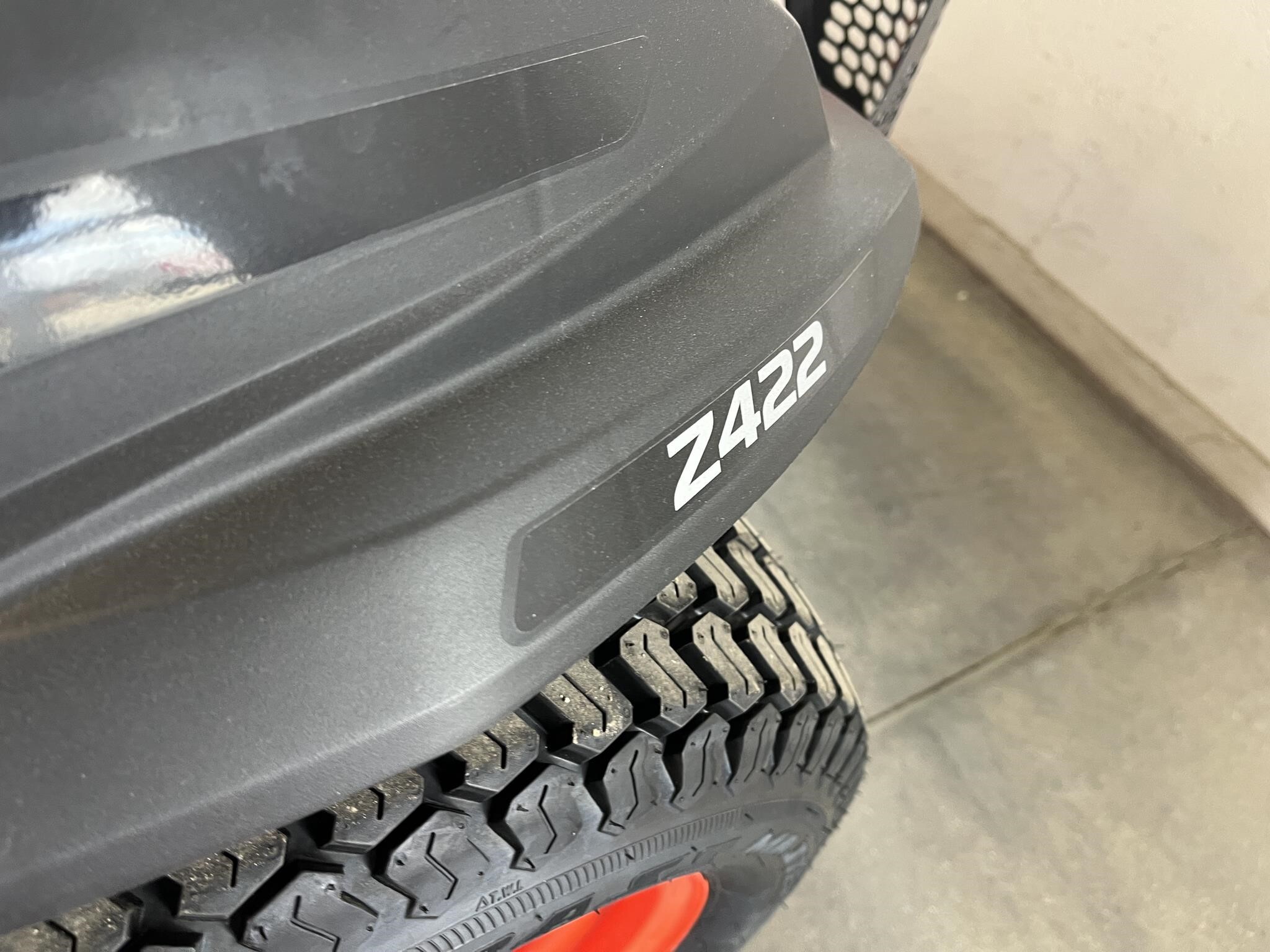 2026 Kubota Z422 Lawn Mower