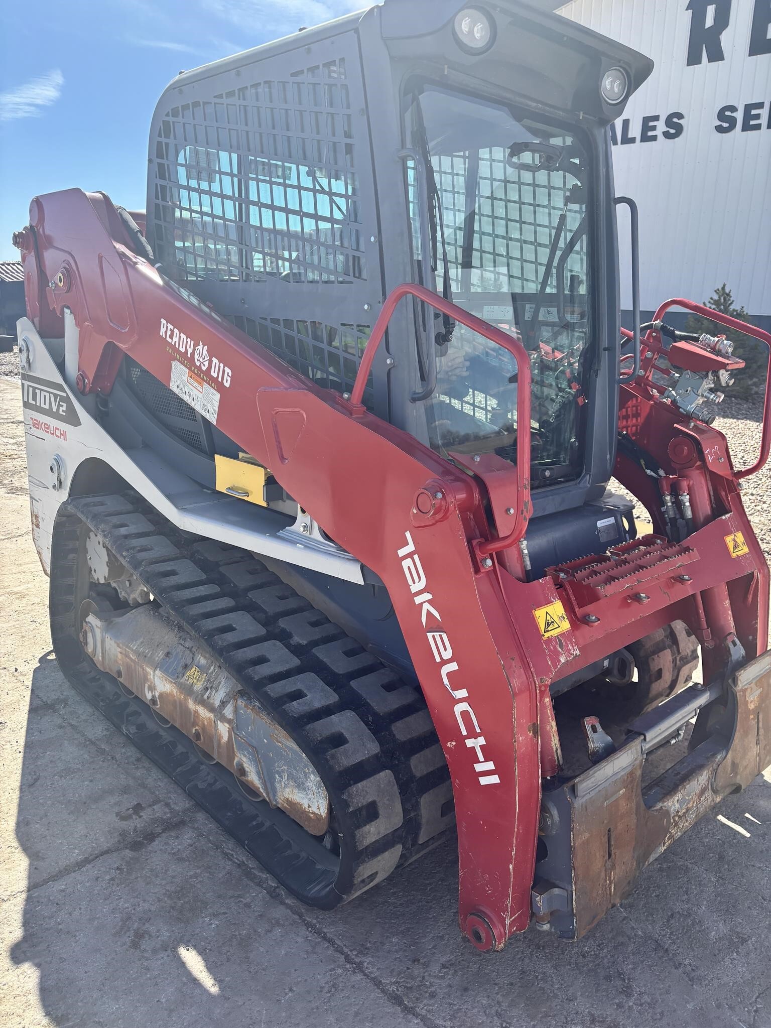 2023 Takeuchi TL10V2 Skid Steer