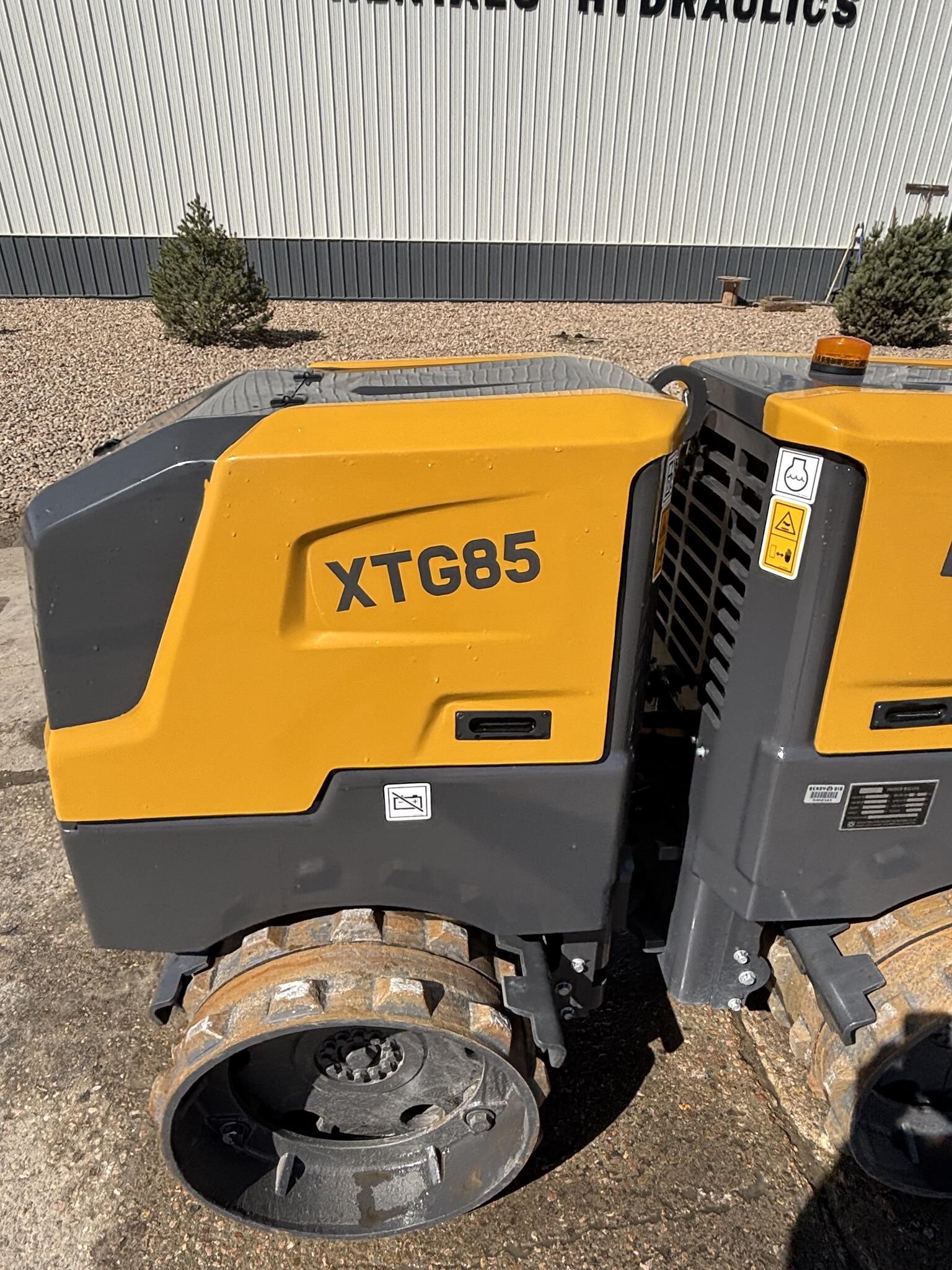 2025 XCMG XTG85 Compacting and Paving