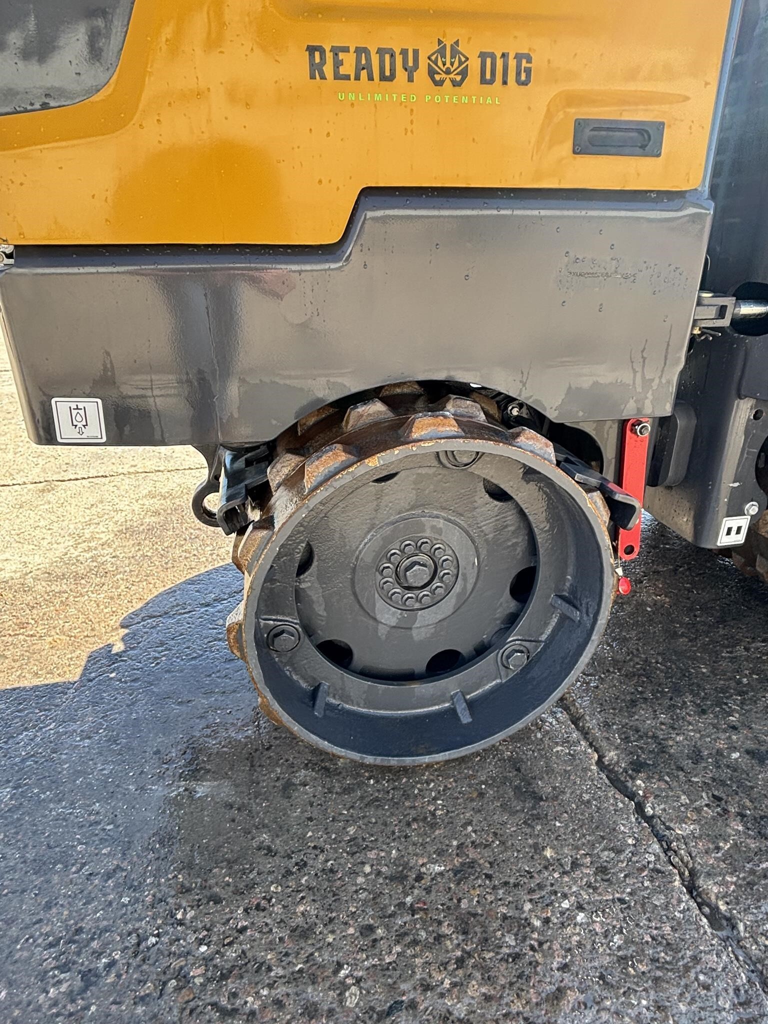 2025 XCMG XTG85 Compacting and Paving