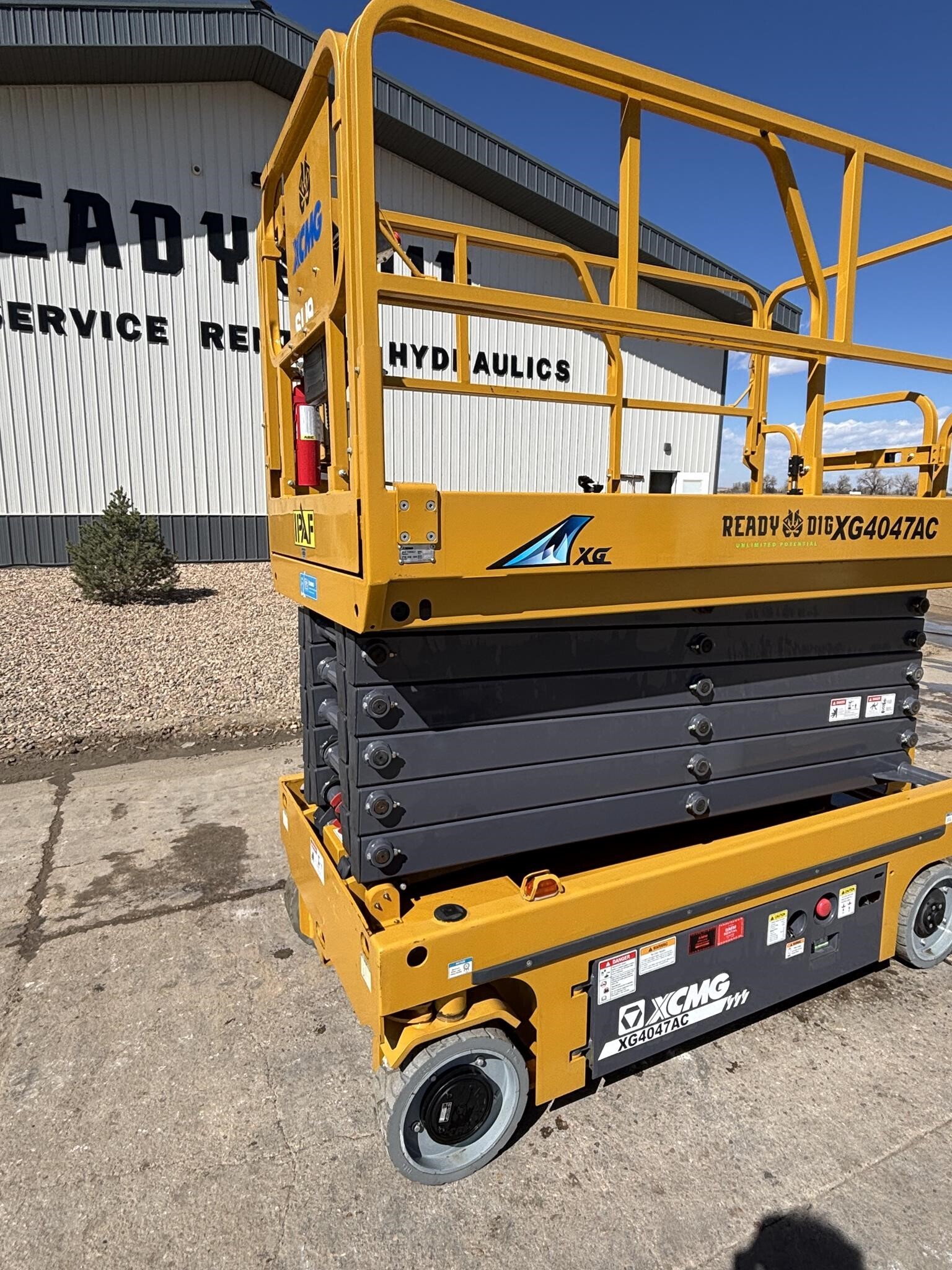 2023 XCMG XG4047AC Scissor/Boom Lift