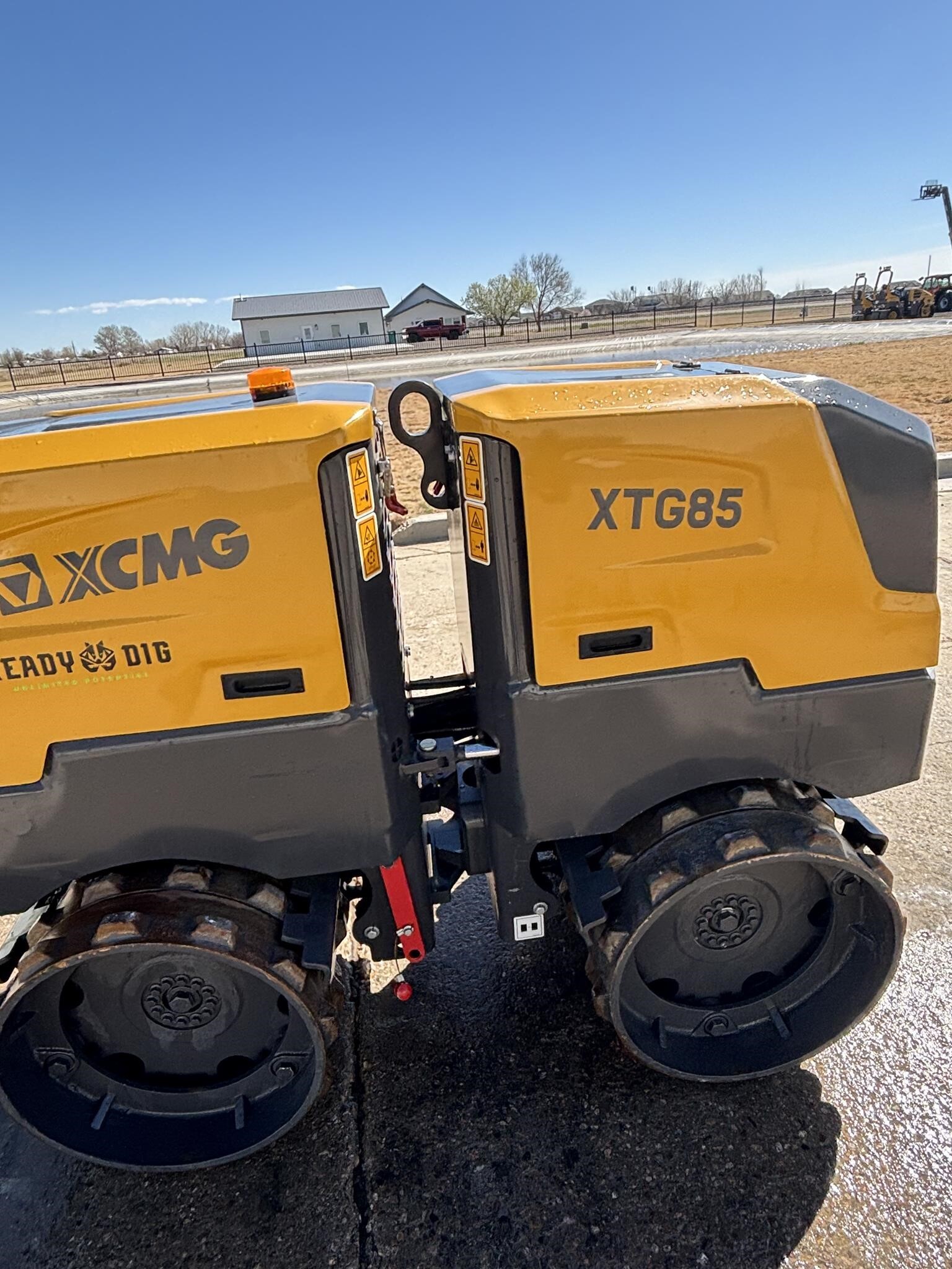 2025 XCMG XTG85 Compacting and Paving