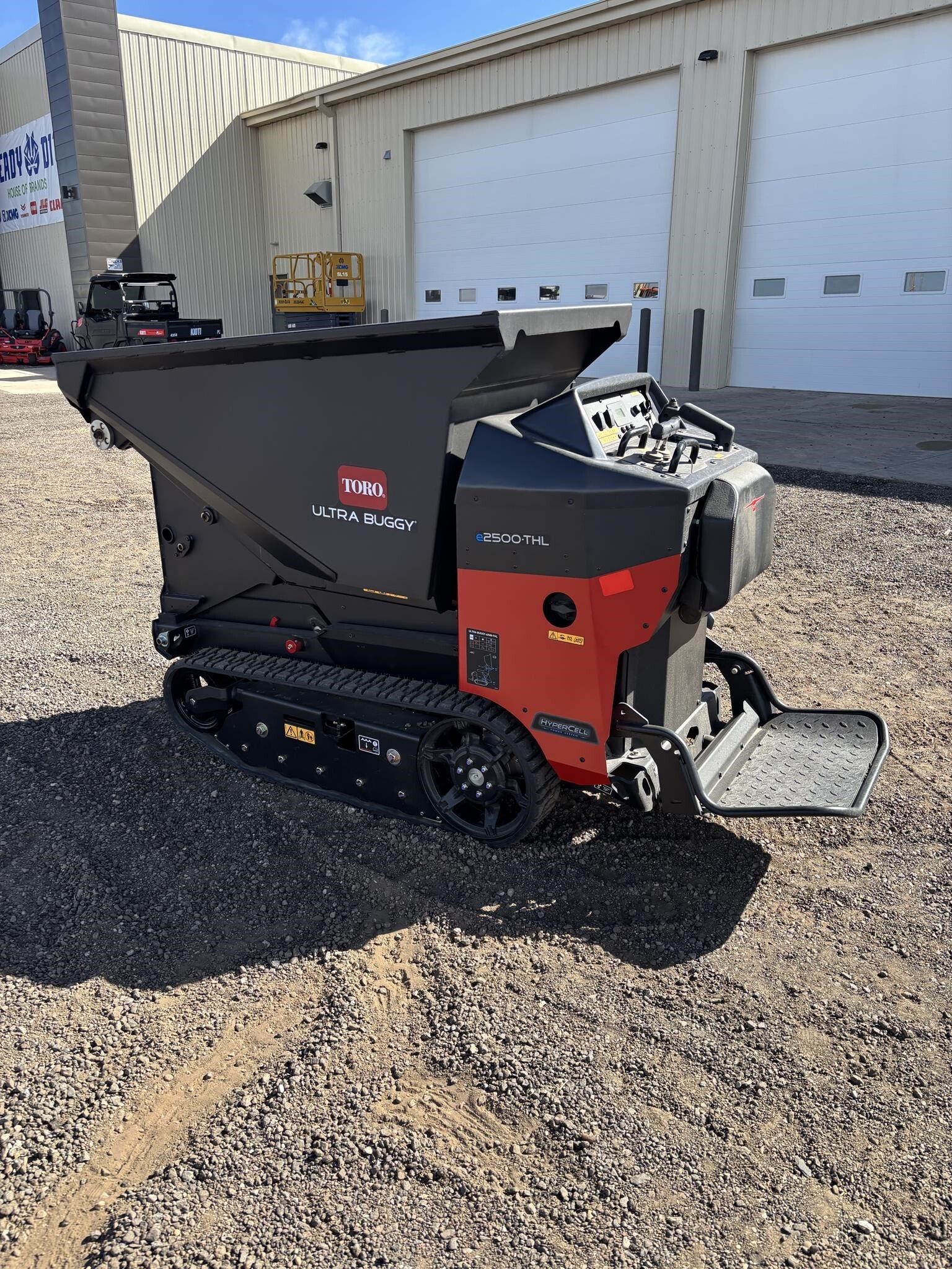 2024 Toro ULTRA BUGGY E2500-THL Compacting and Paving