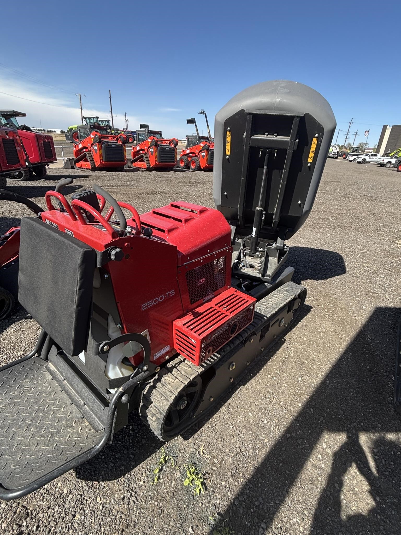 2025 Toro ULTRA BUGGY 2500-TS Compacting and Paving